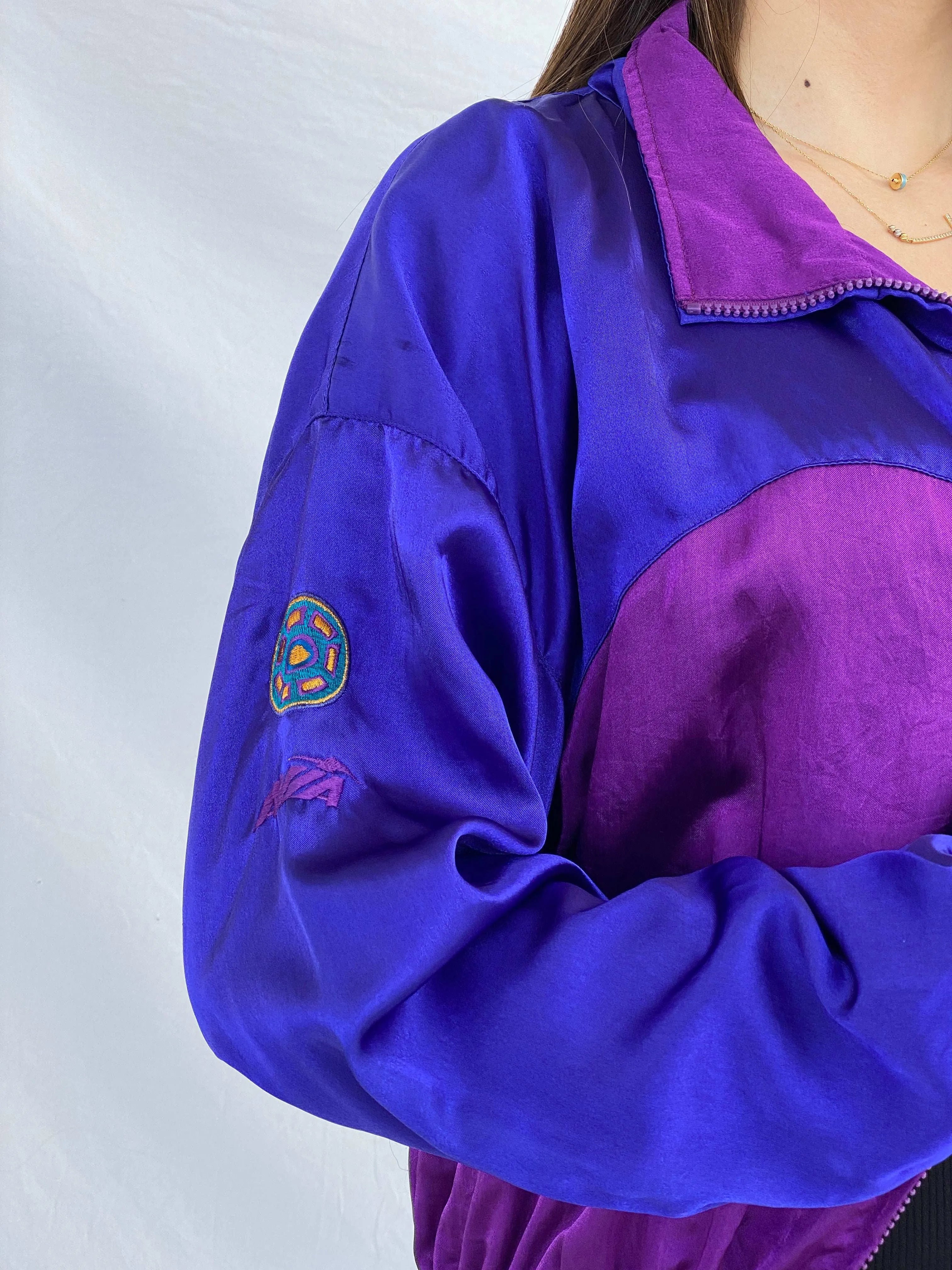 Vintage 90s AVIA Windbreaker Jacket - Size Large - Balagan Vintage Windbreaker Jacket 80s, 90s, Juana, vintage windbreaker, windbreaker, windbreaker jacket