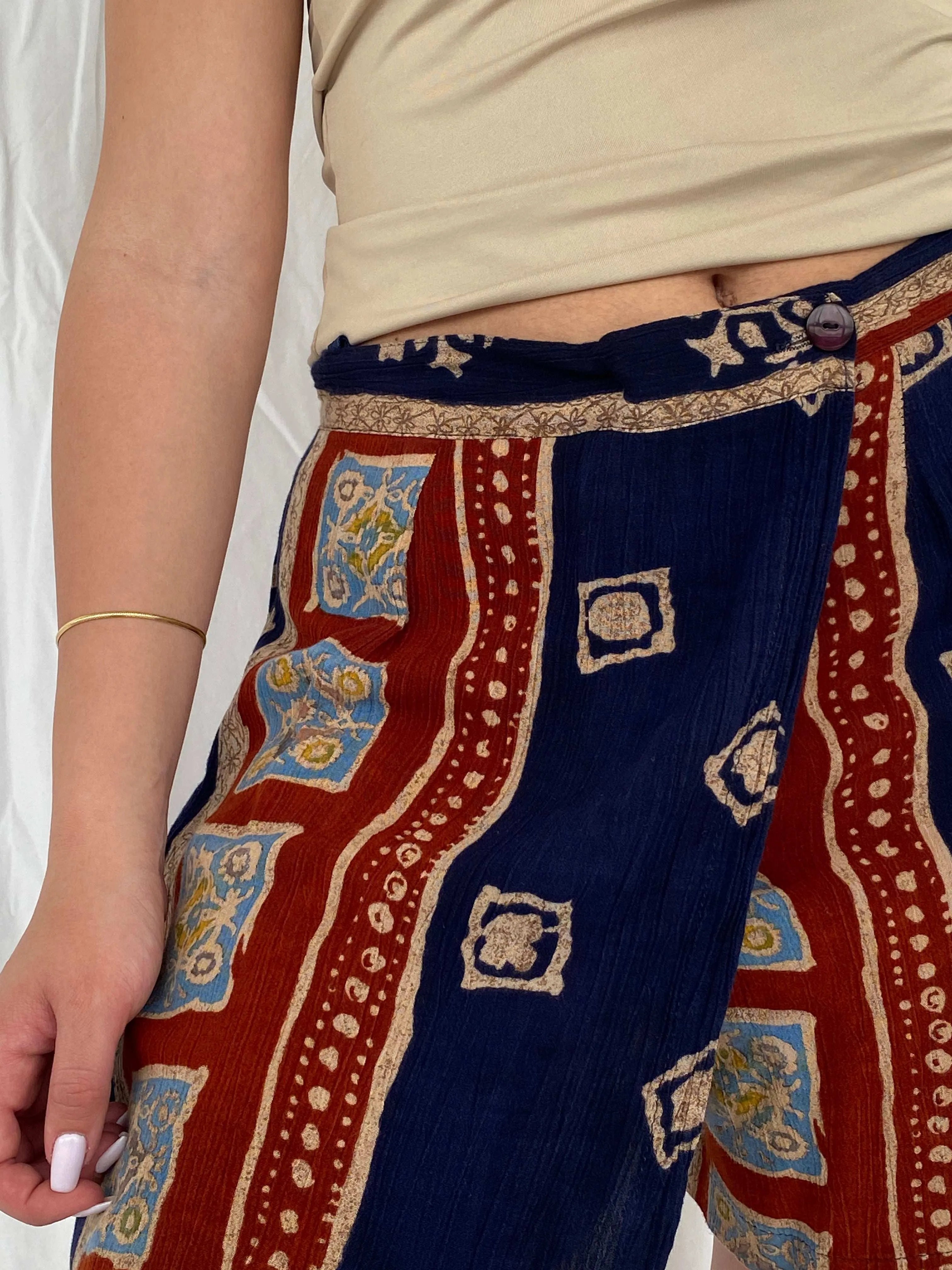 Vintage 90s Bem’s Paris Boho Print Navy Skorts - Size L - Balagan Vintage Shorts 00s, printed shorts, Rama, shorts, vintage shorts