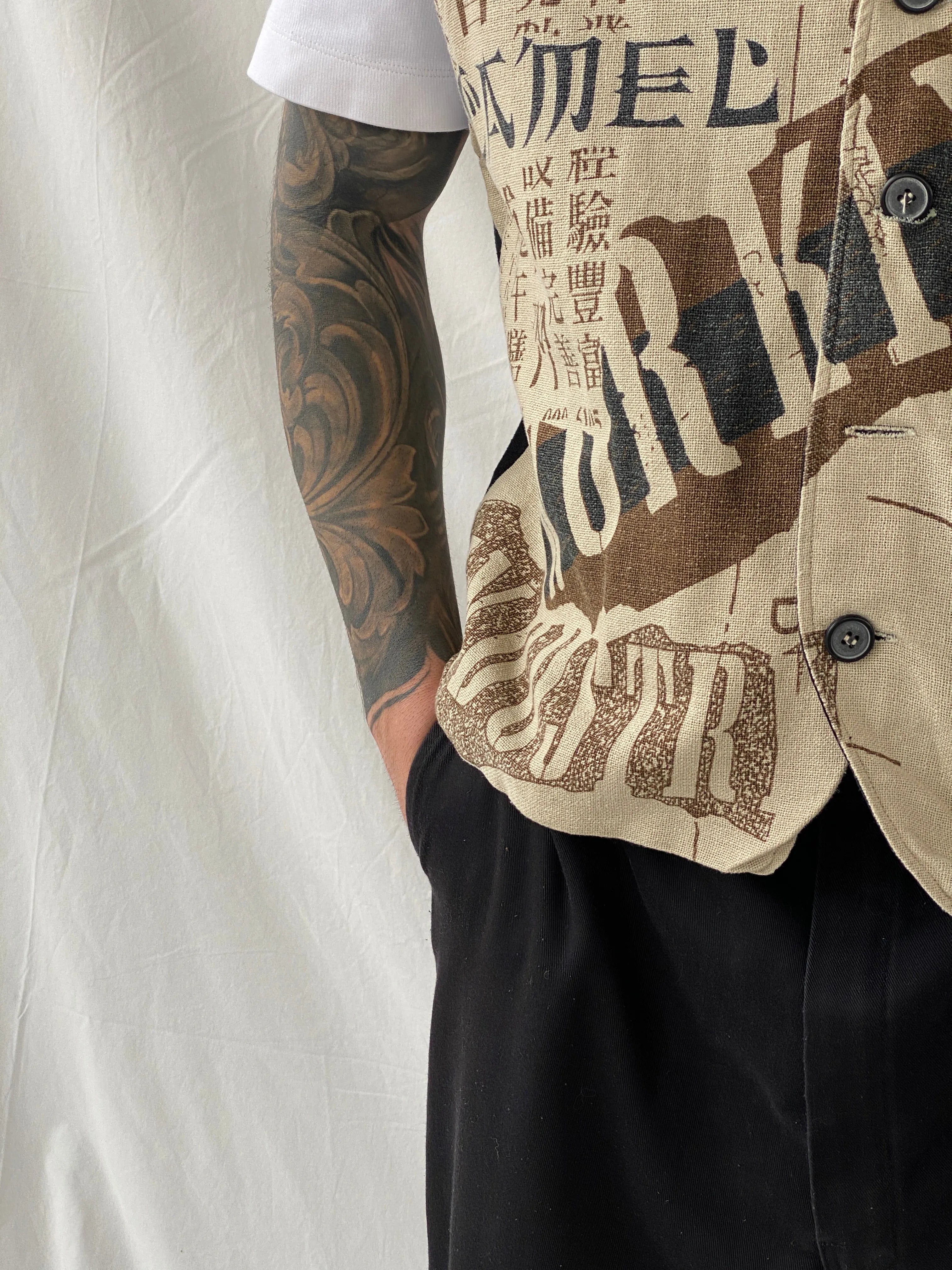 Vintage 90s Camel Collection Beige Printed Vest - L - Balagan Vintage Vest 90s, Hamza, vest, winter