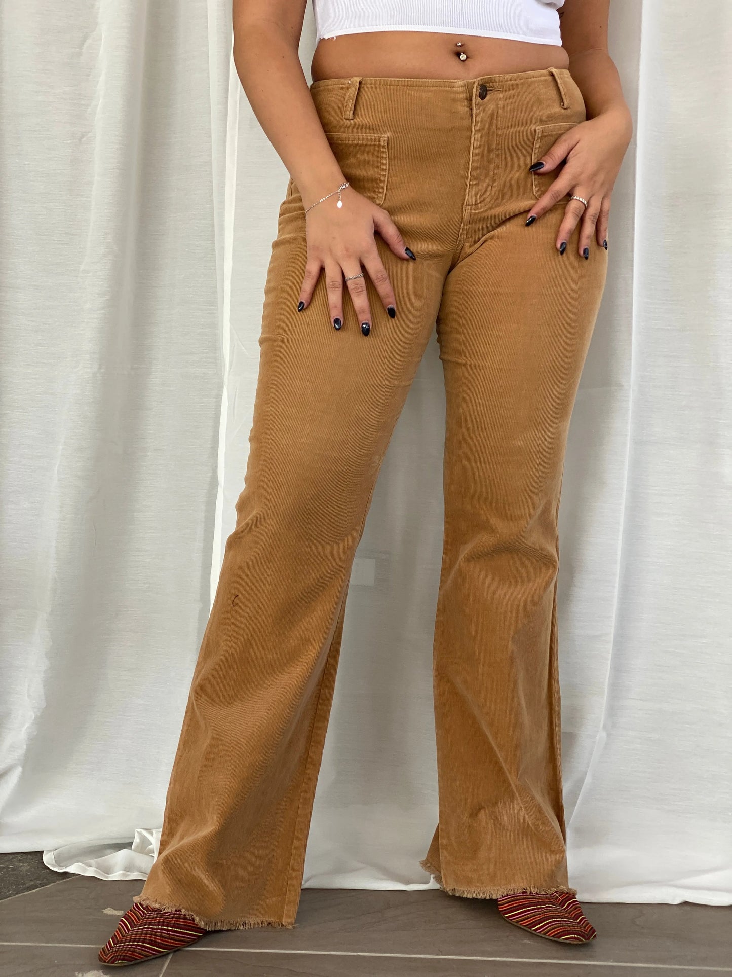 Vintage 90s Guess Jeans Stretch Brown Corduroy Mid Rise Flare Pants - L - Balagan Vintage Corduroy Pants corduroy, corduroy pants, Deals, Dina, guess, guess jeans