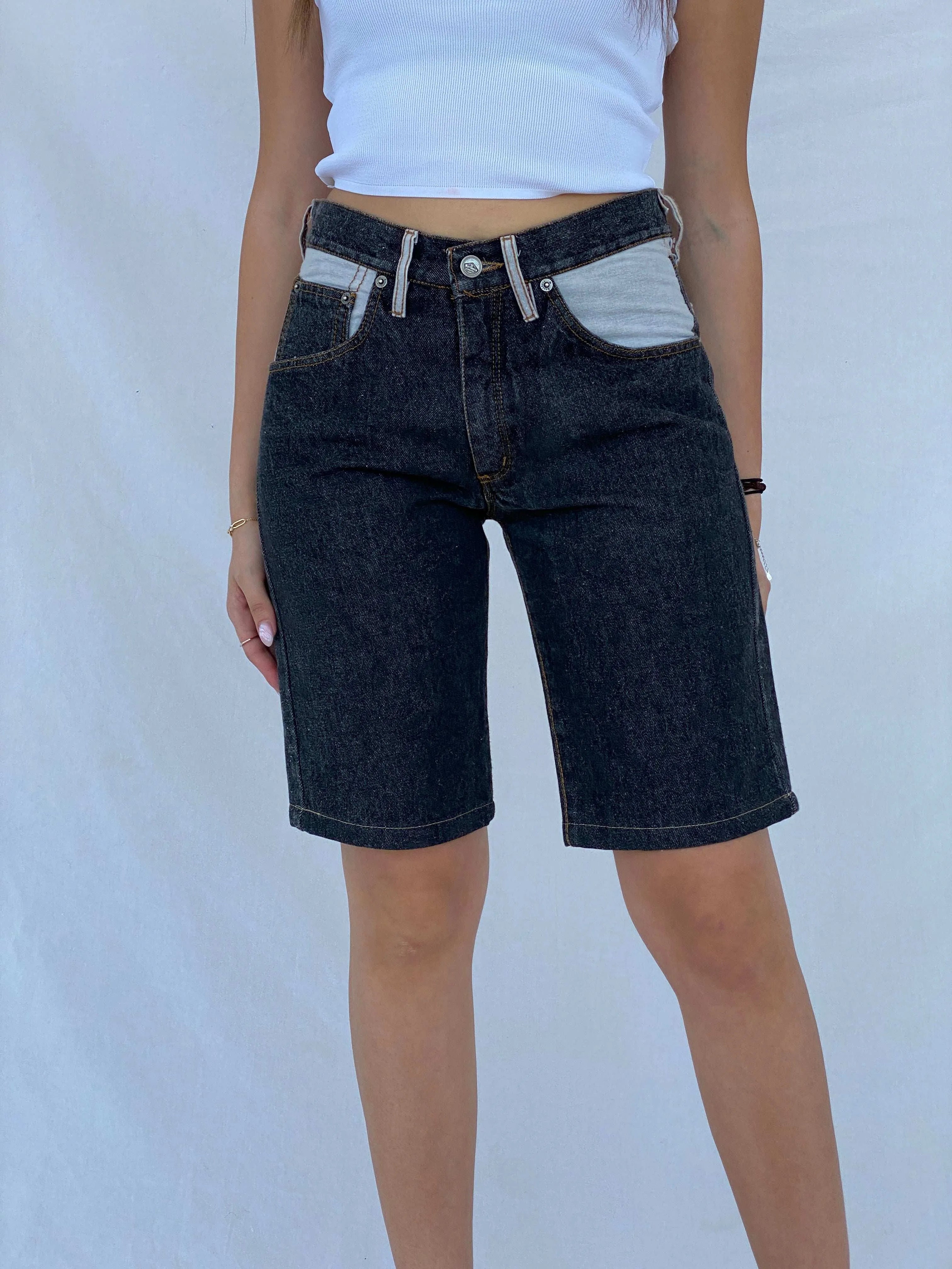 Vintage 90s Marlboro Jeans Reworked Jorts - Balagan Vintage Shorts 90s, Juana, Marlboro classics, shorts, vintage shorts