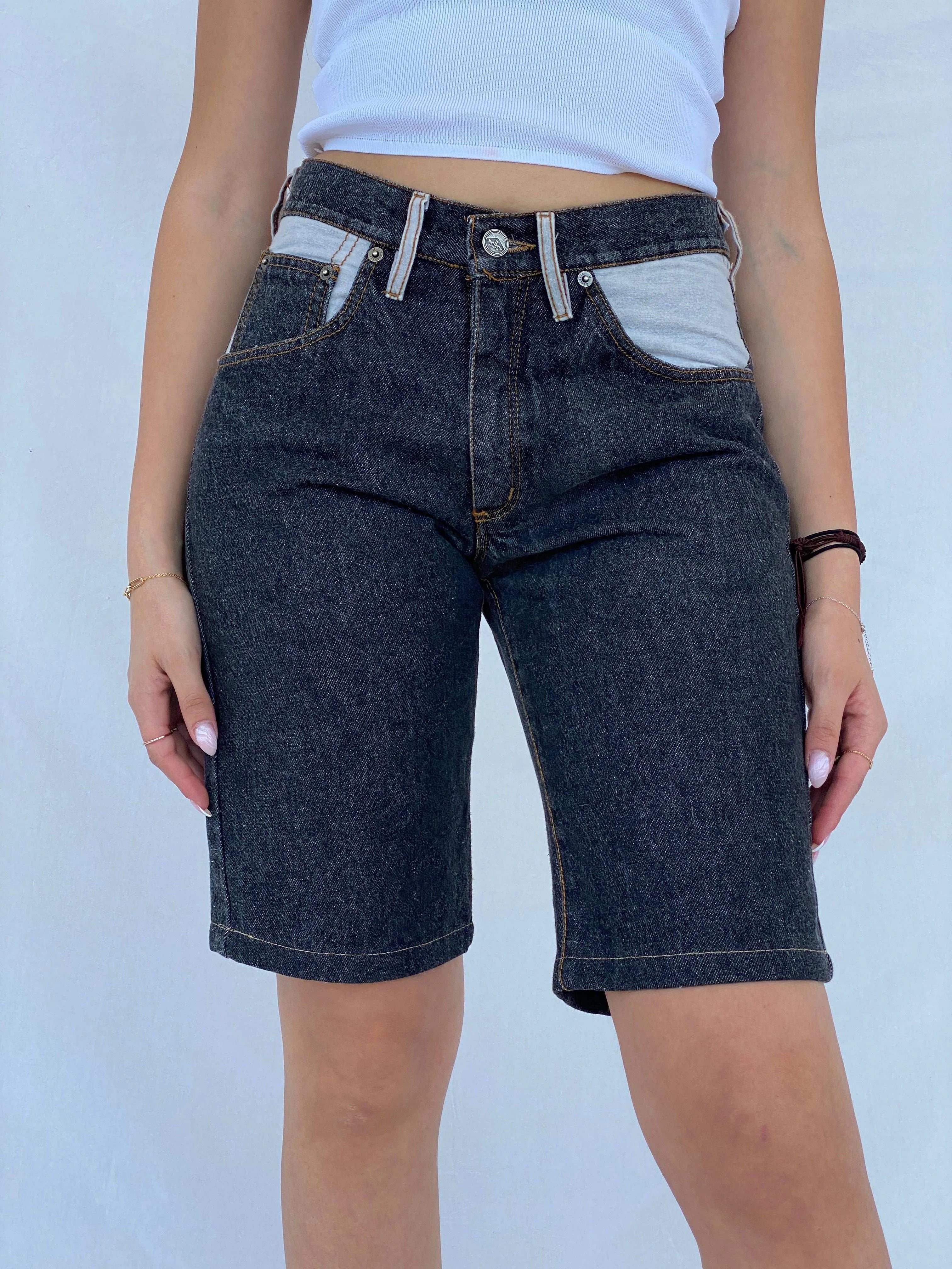 Vintage 90s Marlboro Jeans Reworked Jorts - Balagan Vintage Shorts 90s, Juana, Marlboro classics, shorts, vintage shorts