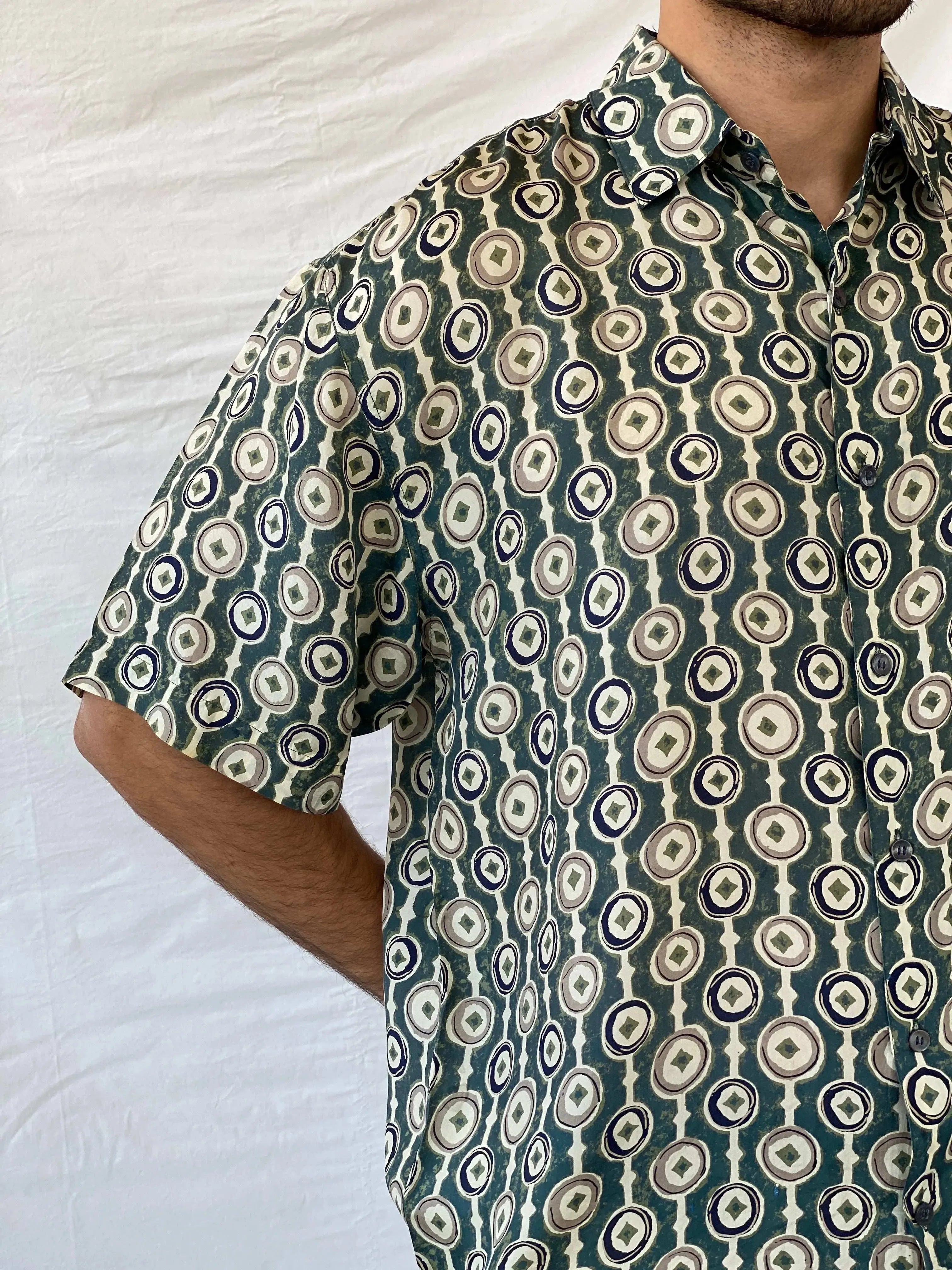 Vintage 90s Robert Stock Half Sleeve Silk Shirt - L - Balagan Vintage Half Sleeve Top 90s, half sleeve shirt, mens shirt, printed shirt, printed silk shirt, Ramez, silk shirt