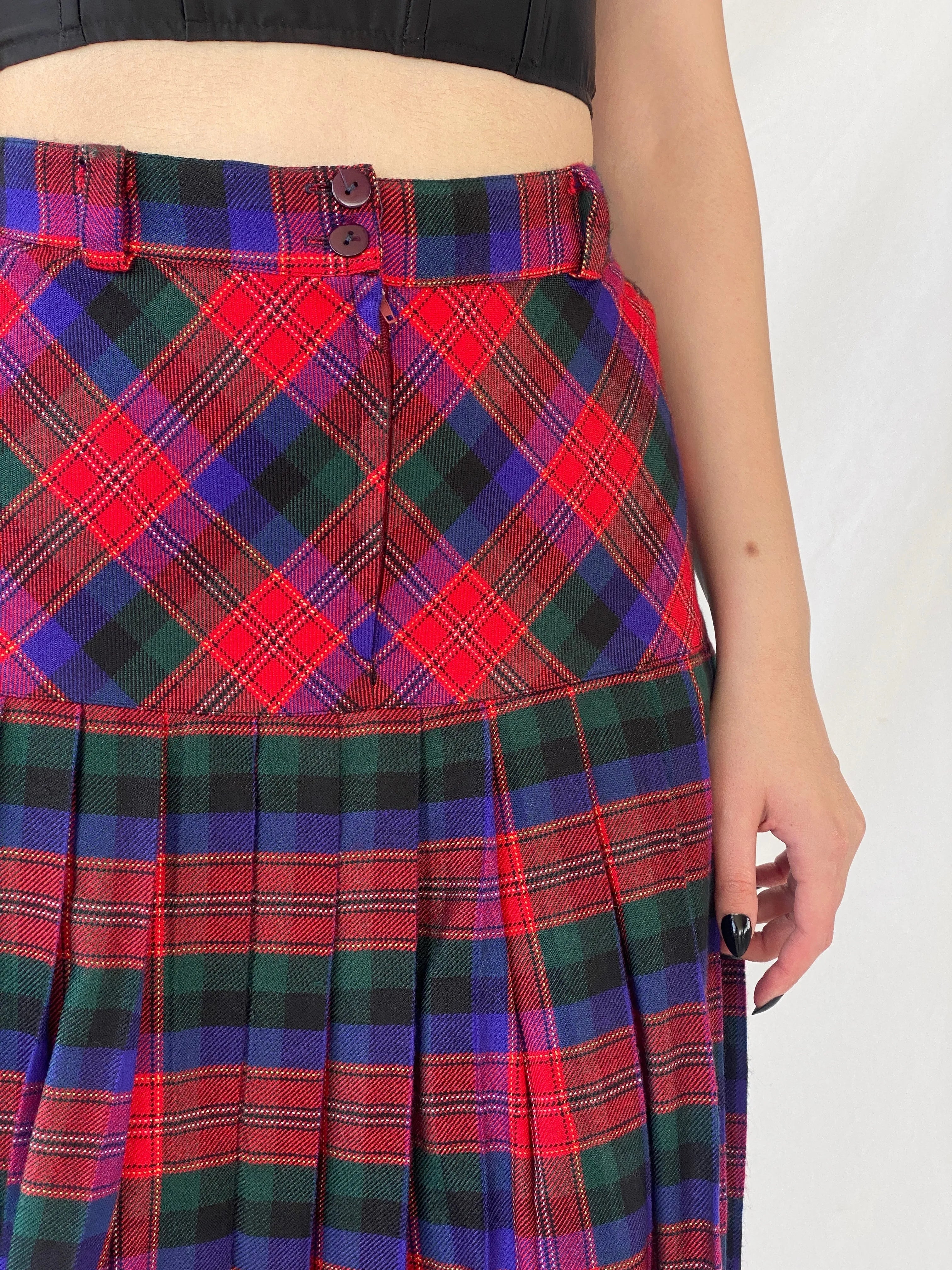 Vintage ABONE Giyim Plaid Pleated Red Wool Blend Midi Drop Waist Skirt - M - Balagan Vintage Midi Skirt Ayah, midi skirt, NEW IN, plaid, plaid skirt, striped, winter