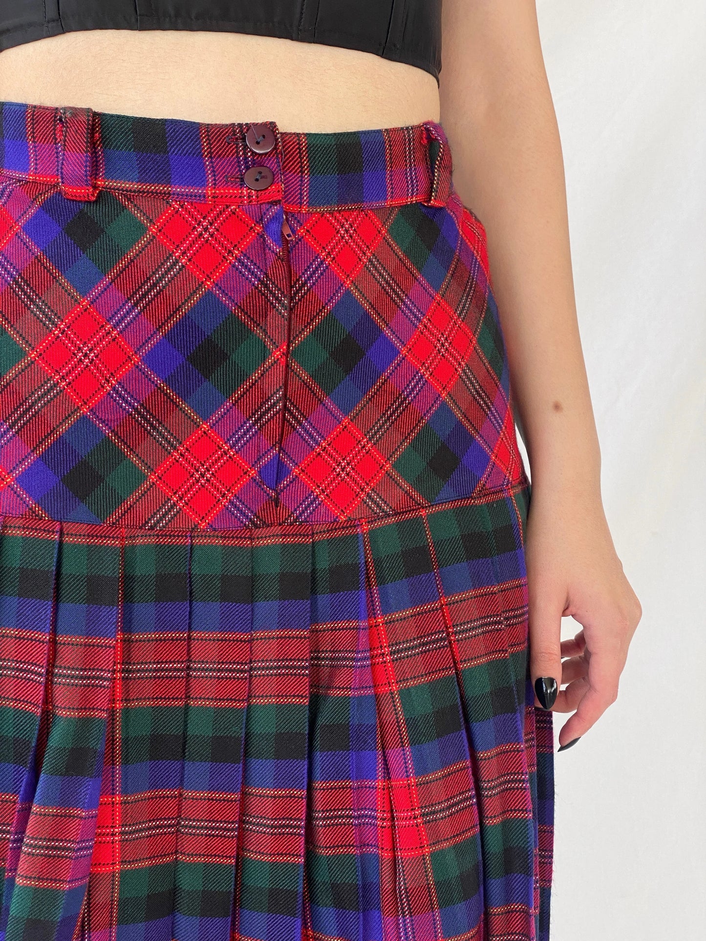 Vintage ABONE Giyim Plaid Pleated Red Wool Blend Midi Drop Waist Skirt - M - Balagan Vintage Midi Skirt Ayah, midi skirt, plaid, plaid skirt, striped, winter