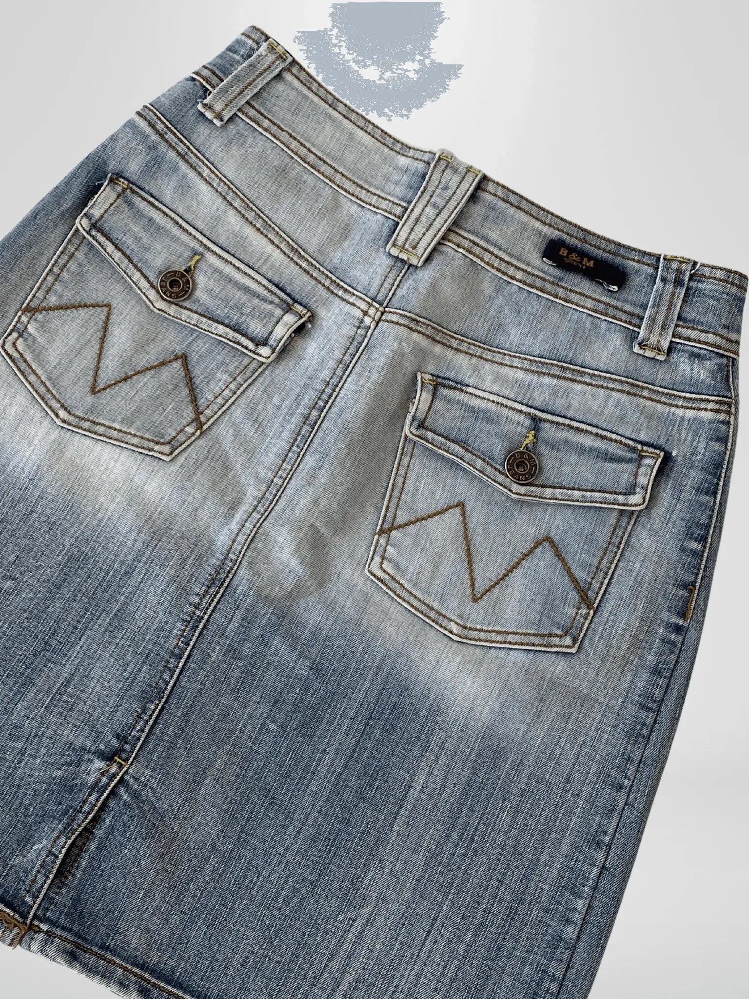 Vintage B&M Jeans Light Wash A-Line Denim Knee-Length Skirt - S - Balagan Vintage Denim Skirt 00s, denim, denim skirt, jeans, lee, shorts