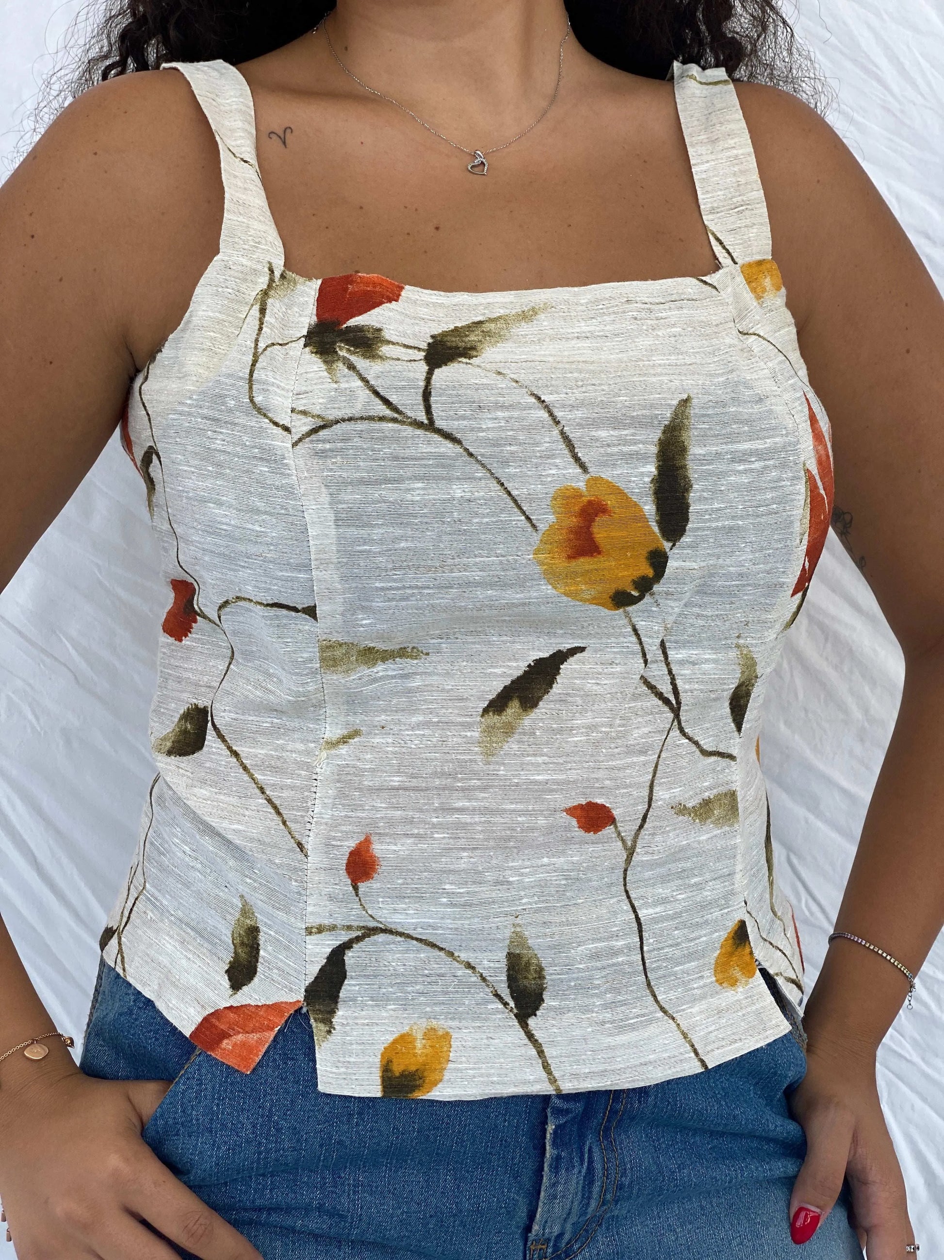 Vintage Carla Berti Linen Floral Top - Size XL - Balagan Vintage Sleeveless Top 00s, 90s, Dina, floral top, sleeveless top