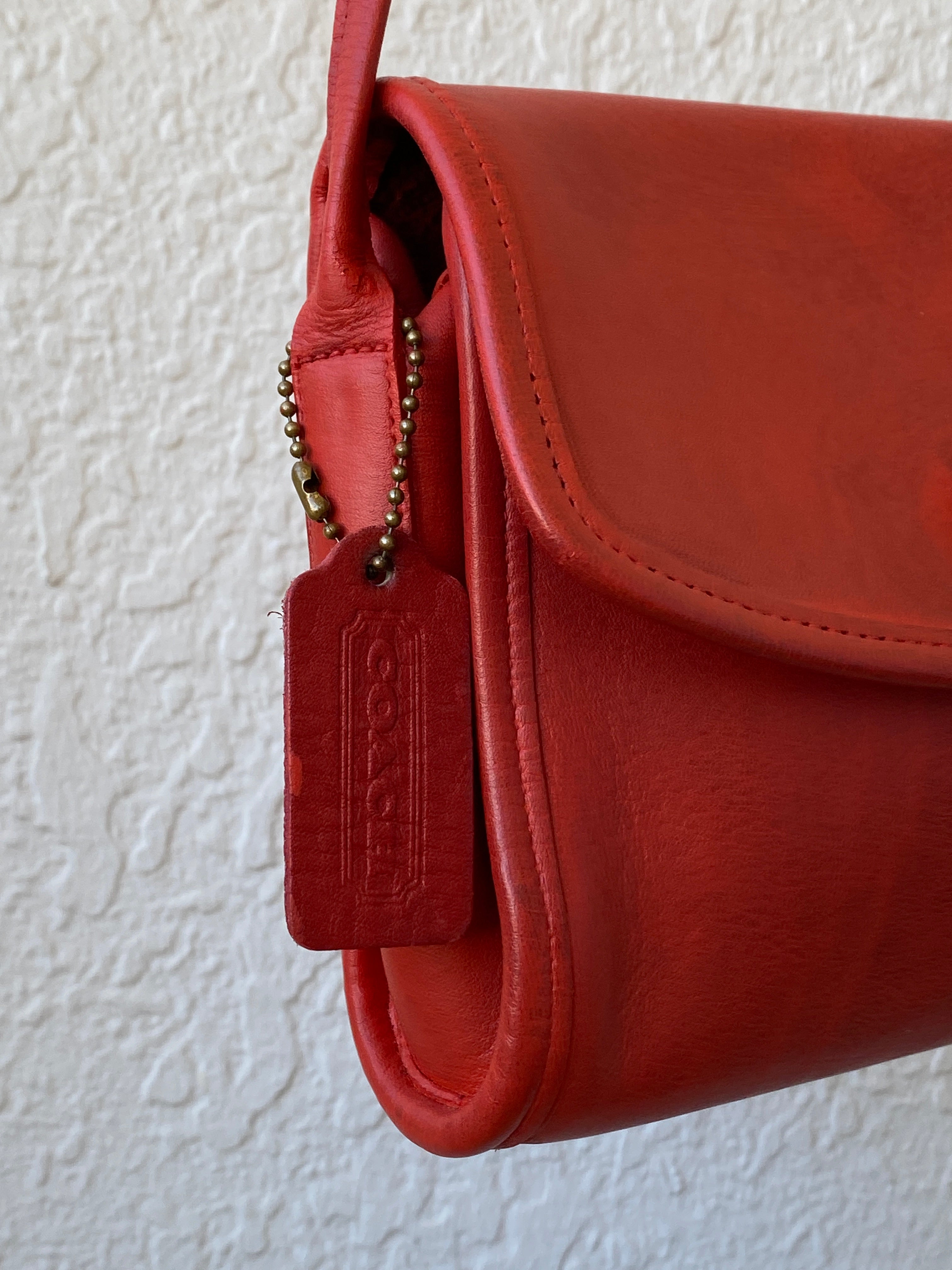 Vintage Classic Coach Chrystie Flap Red Leather Cross Body Bag - Balagan Vintage Cross Body Bag 00s, 90s, bag, consignment, NEW IN, Rand, shoulder bag, summer, Y2K