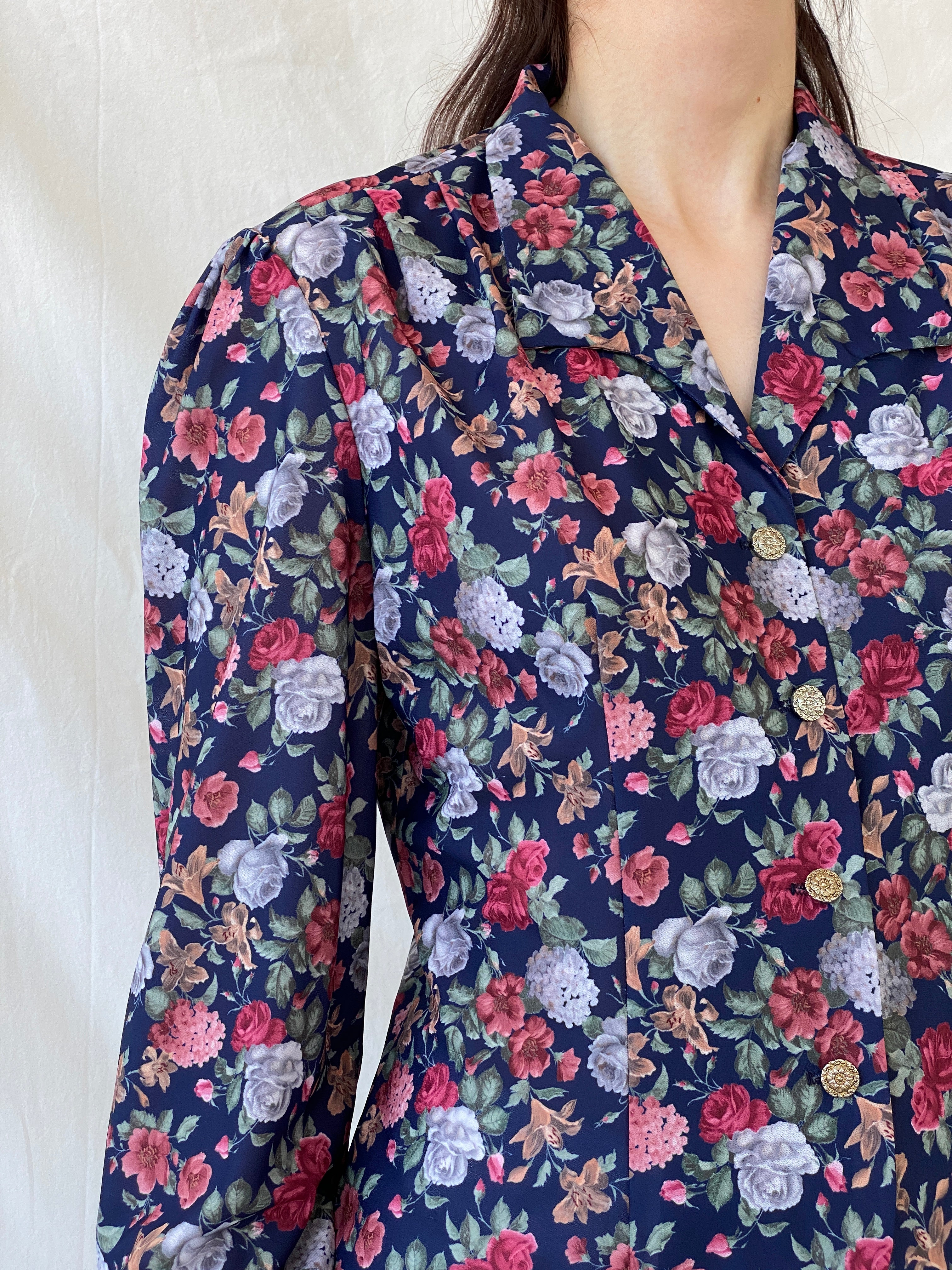 Vintage DEBENHAMS Navy Red Floral Silver Buttoned Women’s Long Sleeve Shirt - L - Balagan Vintage Full sleeve Shirt 00s, Ayah, floral, floral shirt, full sleeve shirt, NEW IN, shirt, women shirt