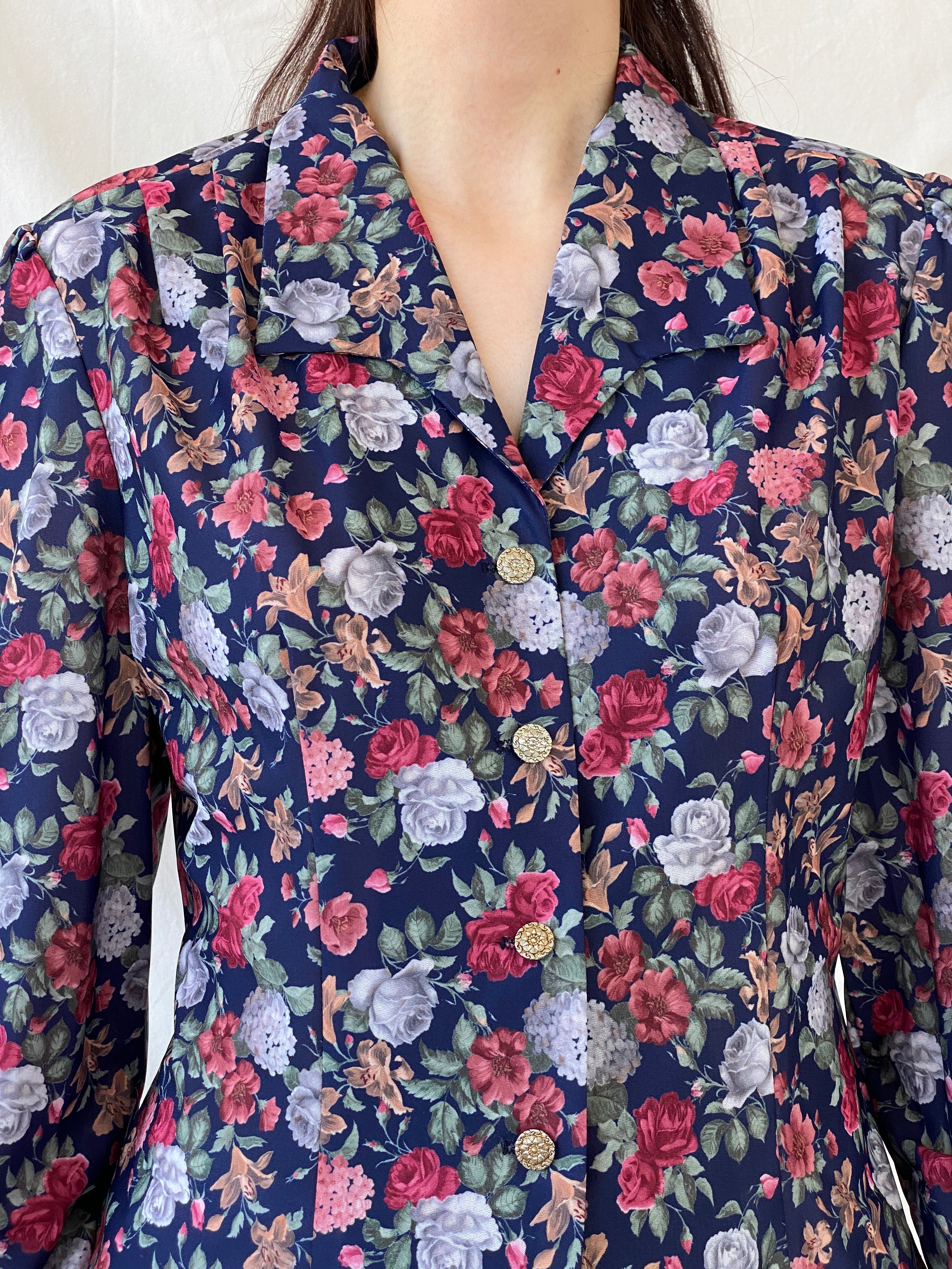 Vintage DEBENHAMS Navy Red Floral Silver Buttoned Women’s Long Sleeve Shirt - L - Balagan Vintage Full sleeve Shirt 00s, Ayah, floral, floral shirt, full sleeve shirt, NEW IN, shirt, women shirt
