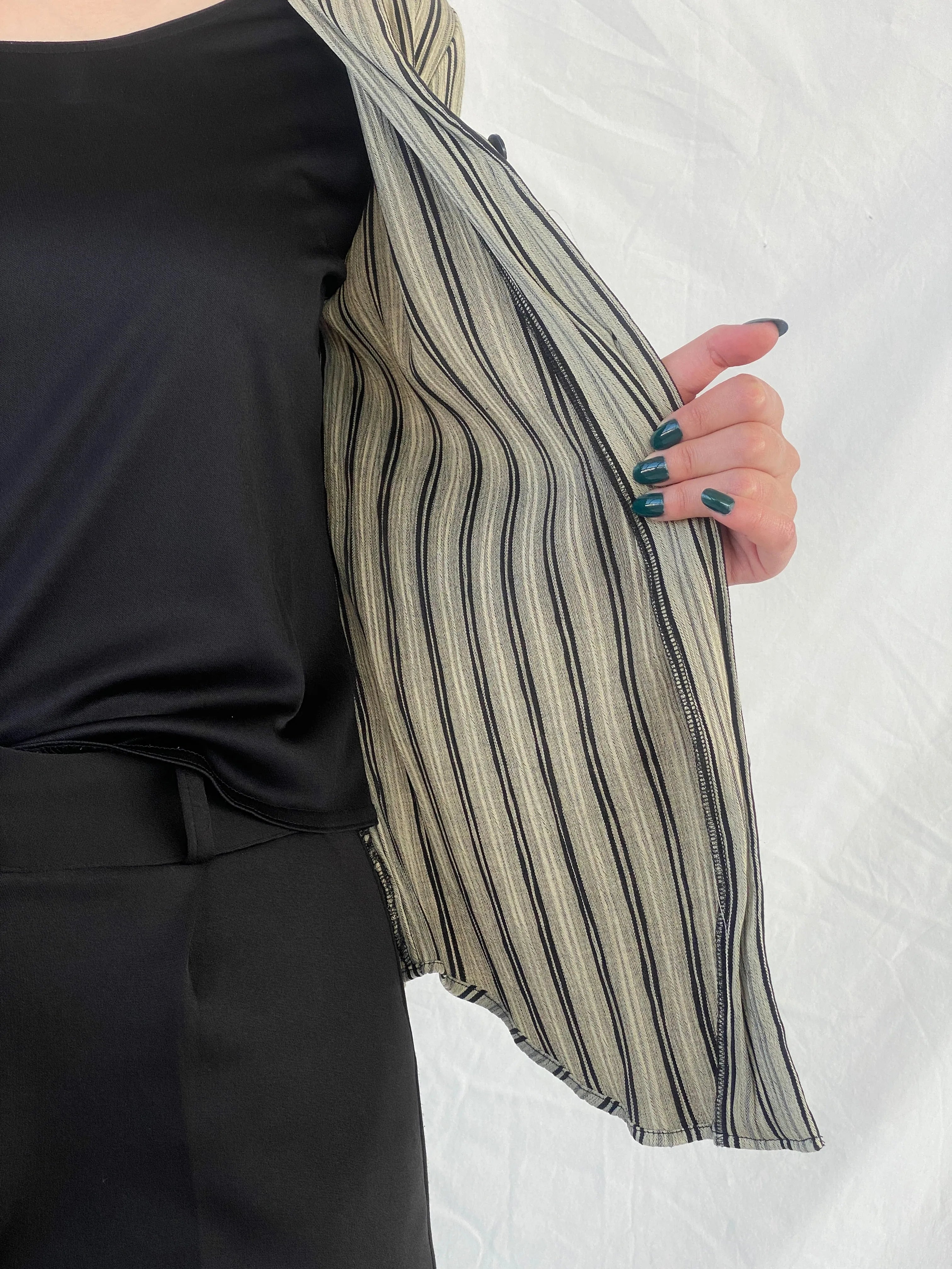 Vintage Dressbarn Women’s Black and Beige Striped Shirt with an Attached Blouse - M - Balagan Vintage Full sleeve Shirt 00s, Ayah, mesh, shirt, Top, women shirt, women top