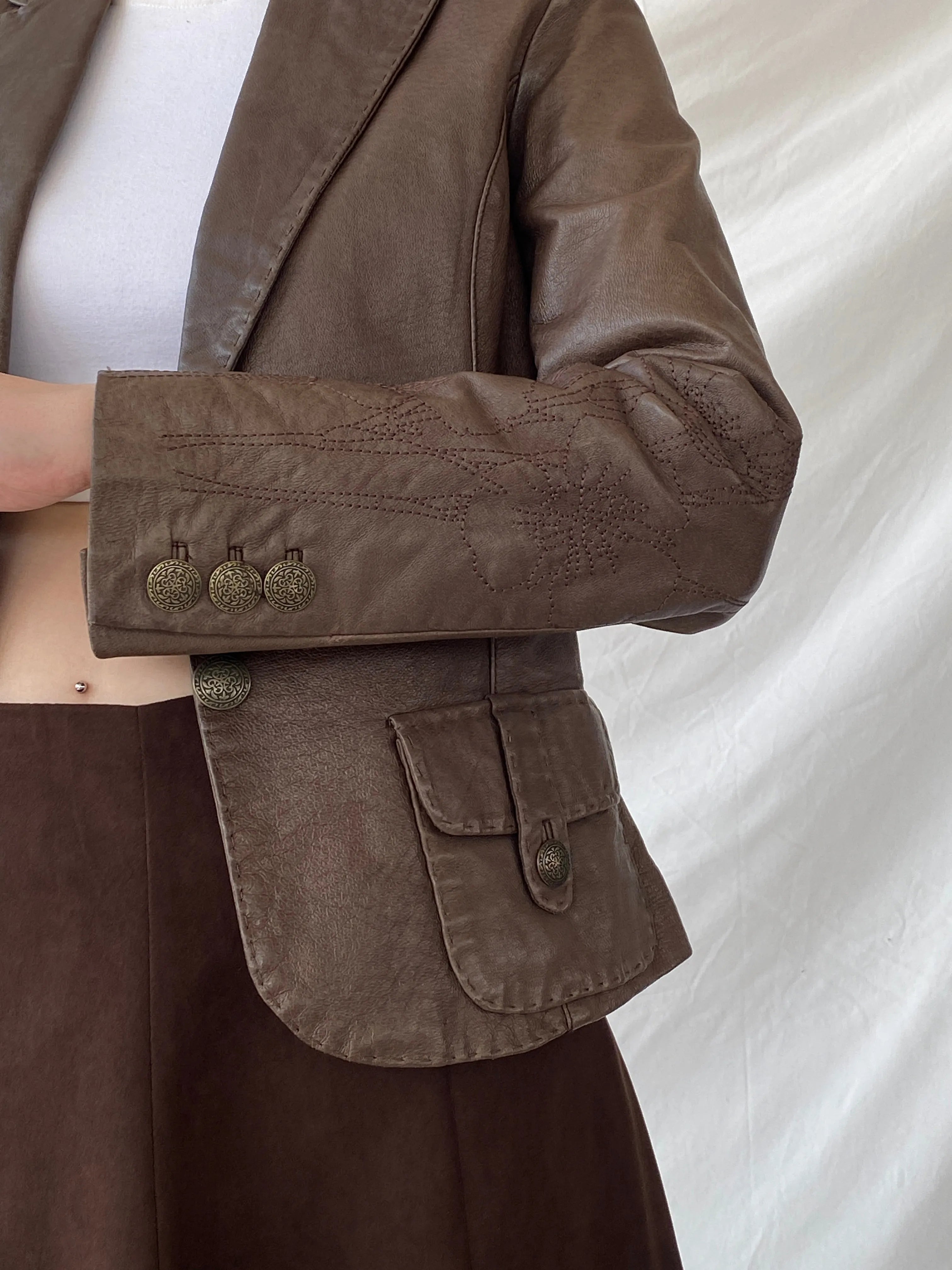 Vintage FRANSA Brown Genuine Leather Floral Embroidered Women’s Blazer Jacket - M - Balagan Vintage Leather Jacket 00s, Ayah, brown leather, genuine leather, genuine leather jacket, leather, leather jacket, NEW IN, winter