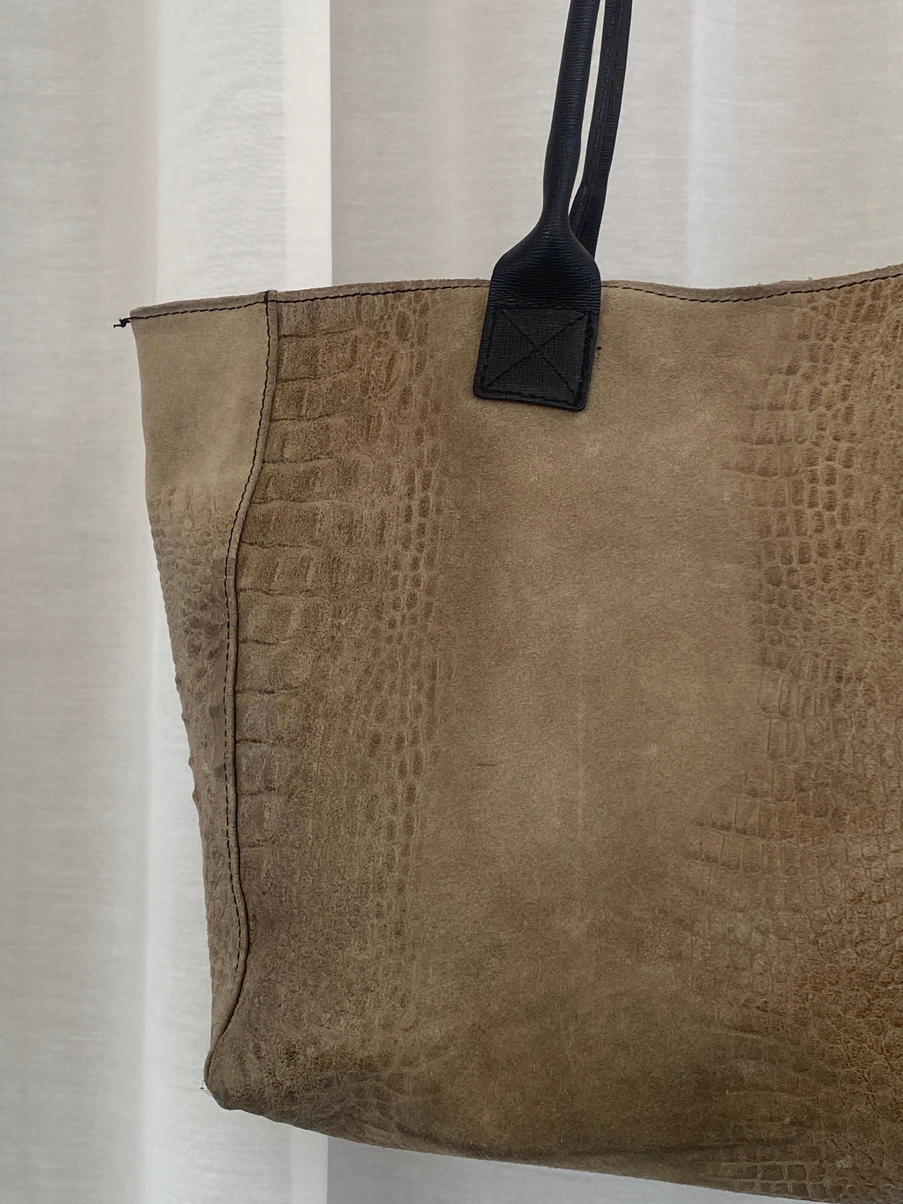Vintage Genuine Italian Leather Croc Embossed Taupe Satchel Shoulder Bag - Balagan Vintage Handbags 00s, 90s, bag, genuine leather, NEW IN, shoulder bag, Y2K