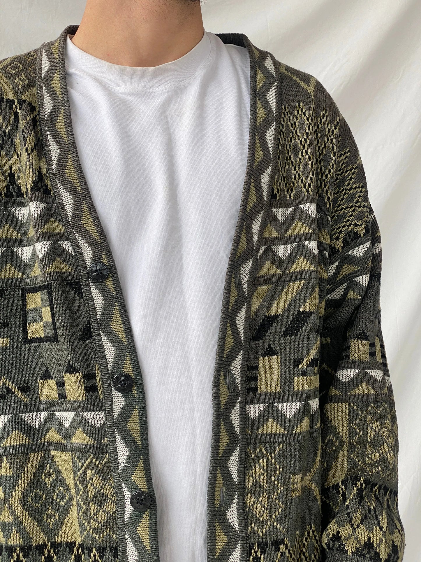 Vintage Geometric Print Men’s Cardigan Sweater - L - Balagan Vintage Sweater 90s, Hamza, knit, knitted cardigan, knitted sweater, men, streetwear, vintage, vintage sweater, winter