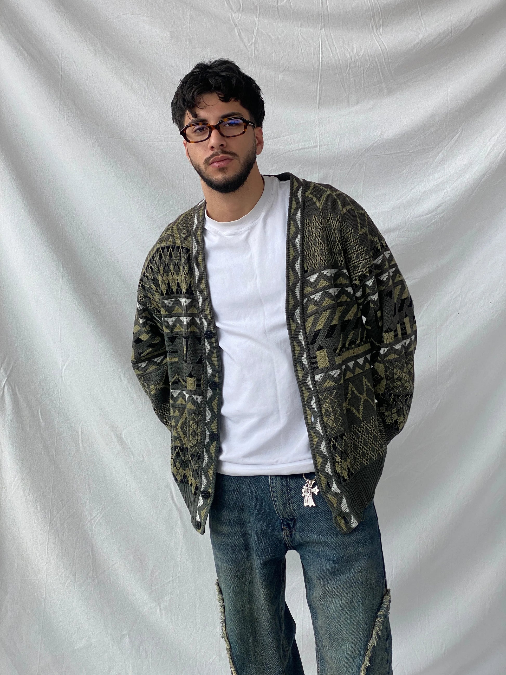 Vintage Geometric Print Men’s Cardigan Sweater - L - Balagan Vintage Sweater 90s, Hamza, knit, knitted cardigan, knitted sweater, men, streetwear, vintage, vintage sweater, winter