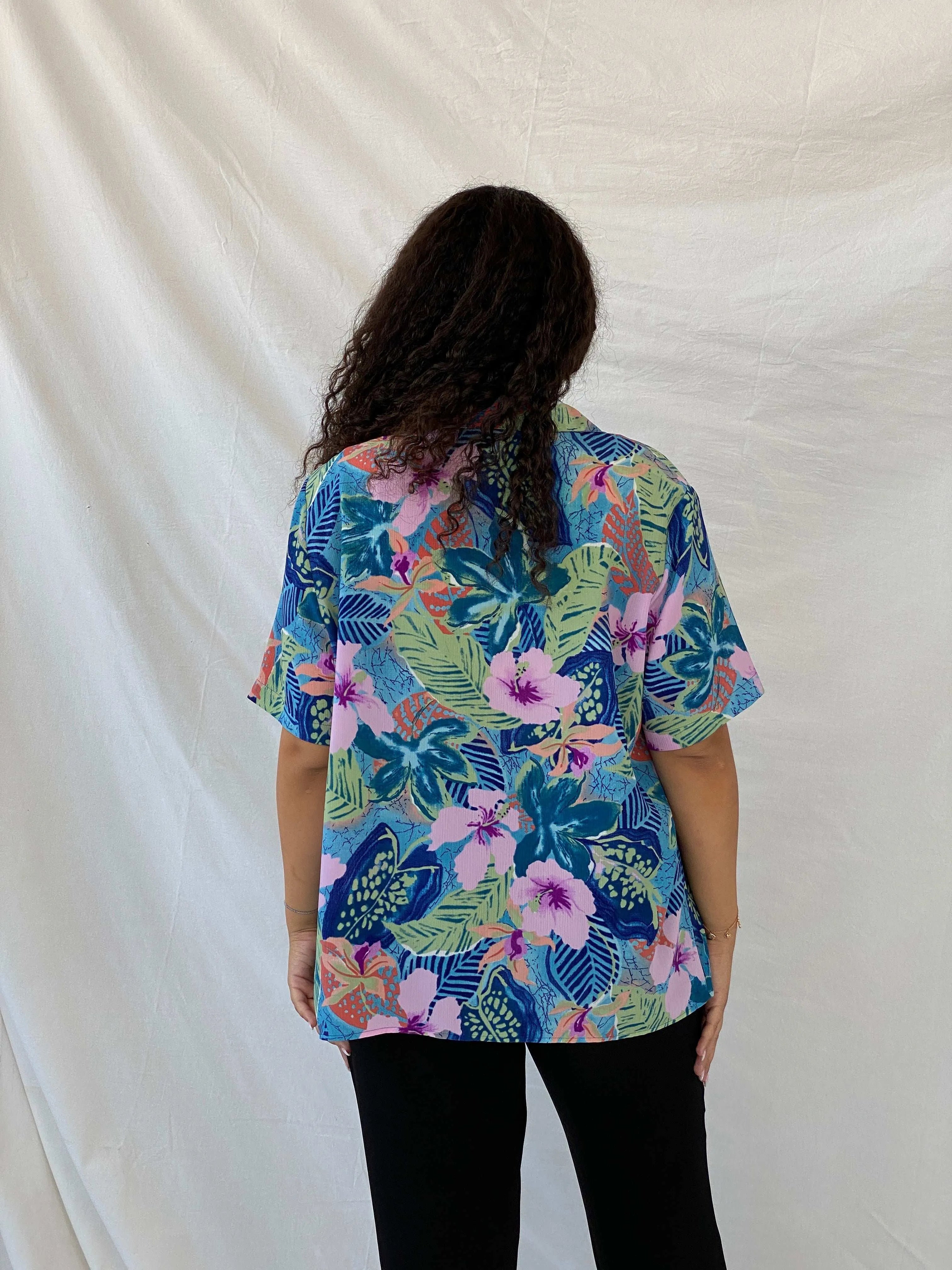 Vintage IMAGE Colorful Blue and Pink Tropical Floral Button Shirt - XL - Balagan Vintage Half Sleeve Shirt 00s, 90s, Dina, floral shirt, half sleeve shirt, Hawaiian shirt, oversized, oversized shirt, print, printed shirt