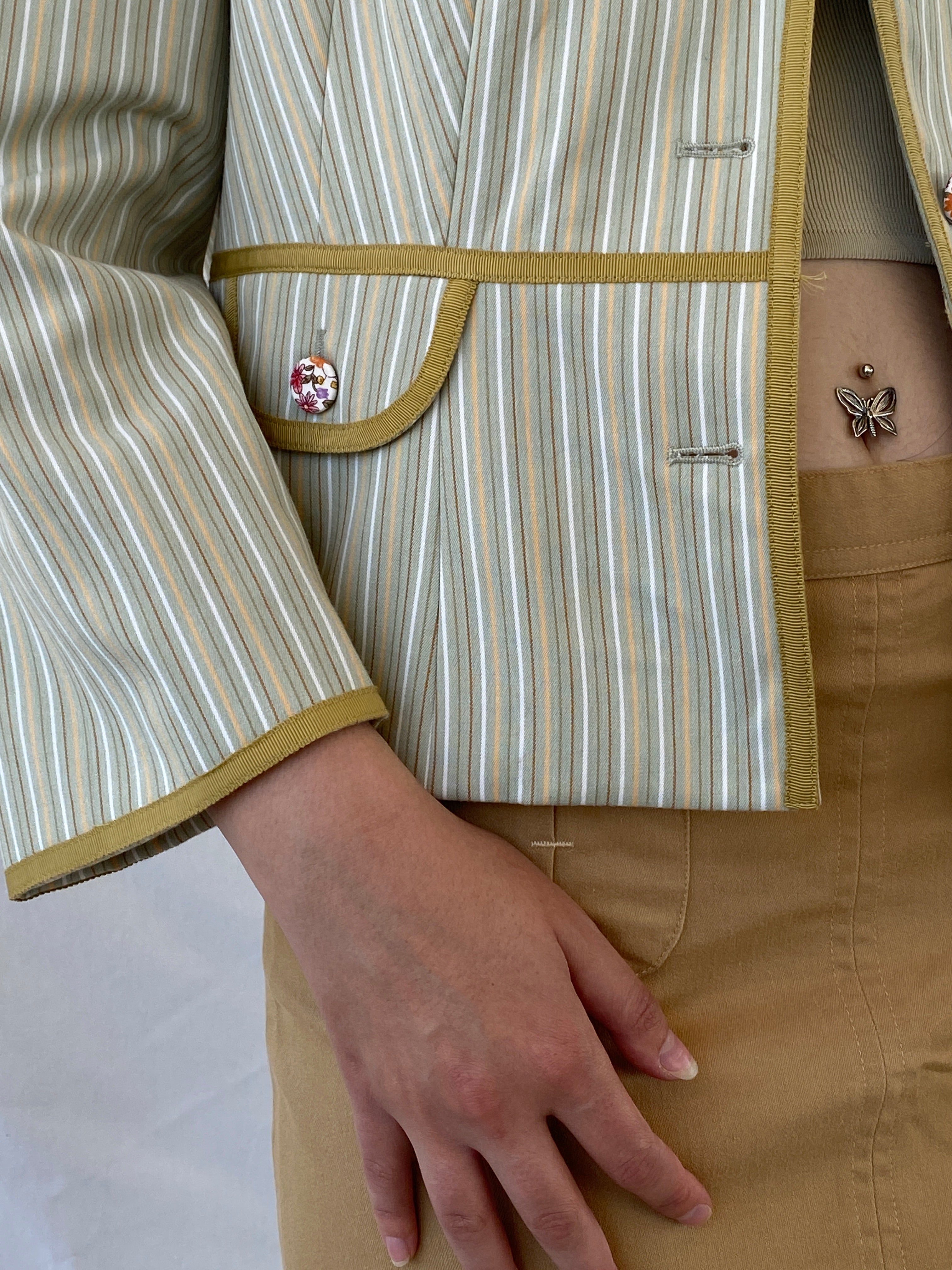 Vintage Isabel & Nina Green Striped Floral Buttons Blazer - XL - Balagan Vintage Blazer 00s, Ayah, blazer, Coats&Jackets, consignment, denim, full sleeve blazer, Tasnim, winter, Women's Blazers