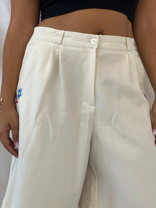 Vintage Lady Anne Loose Fit Walking Off-White Shorts - L - Balagan Vintage Shorts 00s, 90s, Dina, shorts
