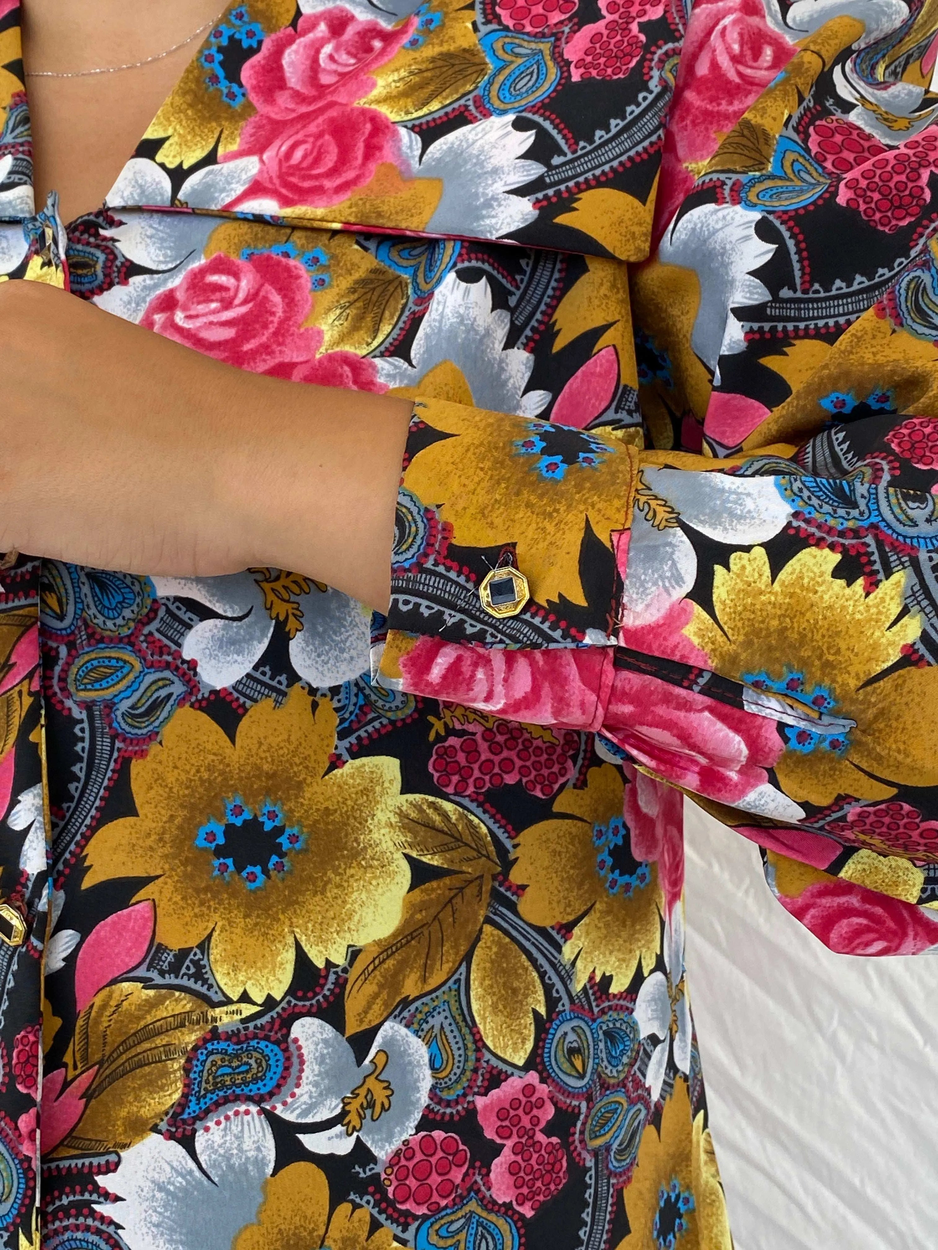 Vintage Lady M’adlen Confecciones Floral Puff-Sleeve Shirt - XL - Balagan Vintage Full Sleeve Shirt 00s, 90s, Cropped shirt, Dina, floral, floral shirt, shorts