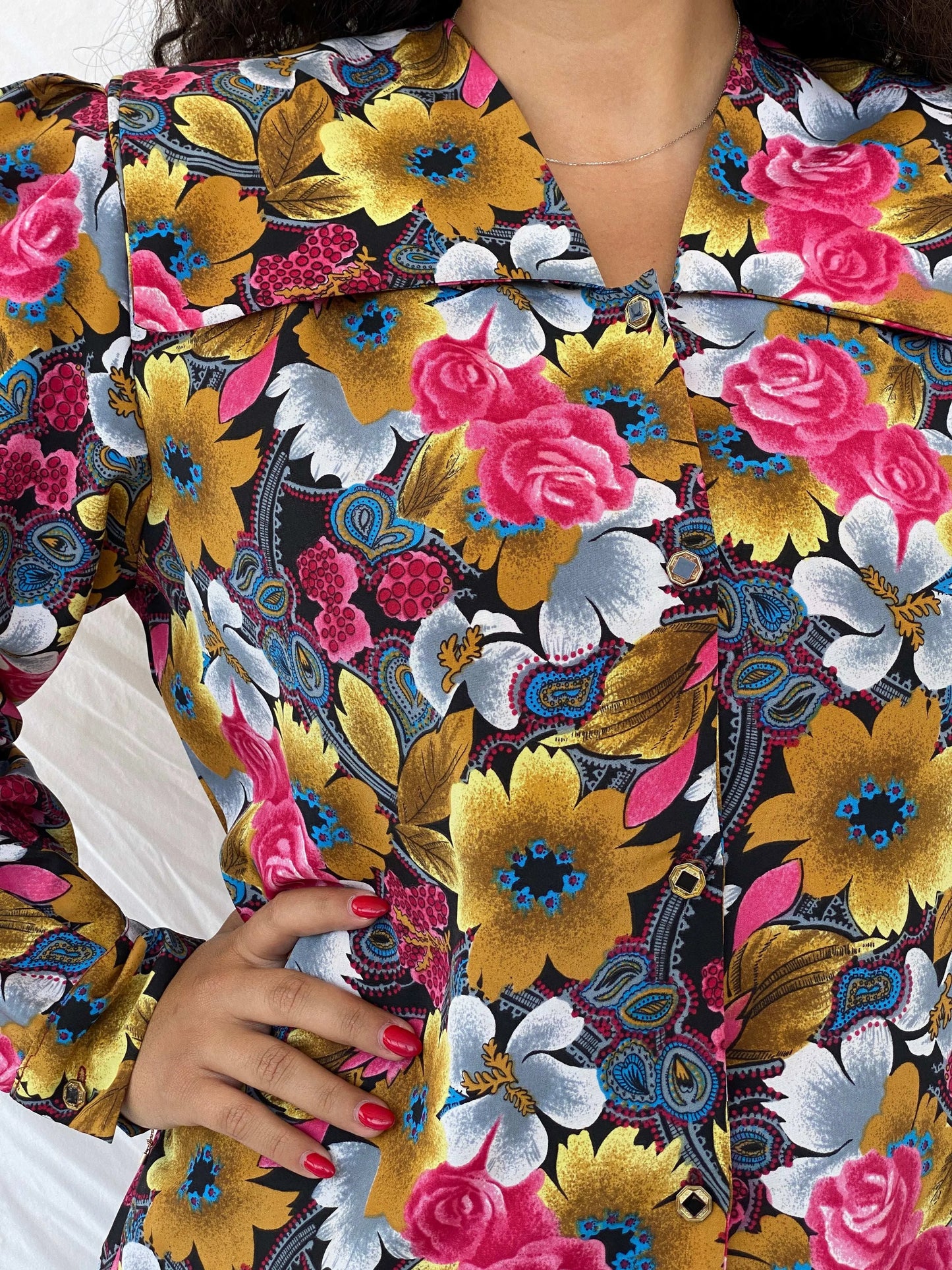 Vintage Lady M’adlen Confecciones Floral Puff-Sleeve Shirt - XL - Balagan Vintage Full Sleeve Shirt 00s, 90s, Cropped shirt, Dina, floral, floral shirt, shorts