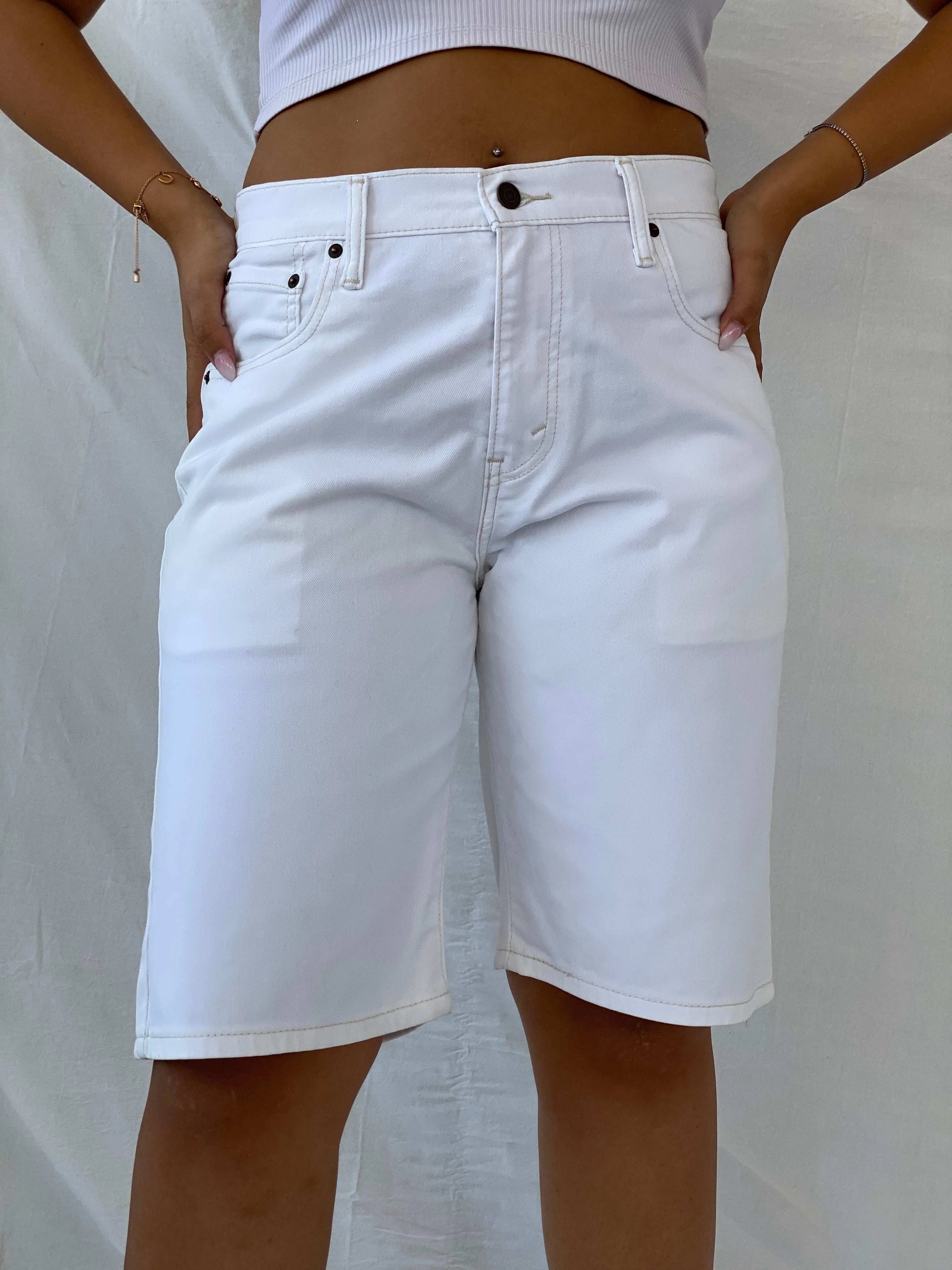 Vintage Levi’s 569 White Bermuda Jorts - W30 - Balagan Vintage Shorts 00s, 90s, denim, Dina, levis, levis jeans, shorts