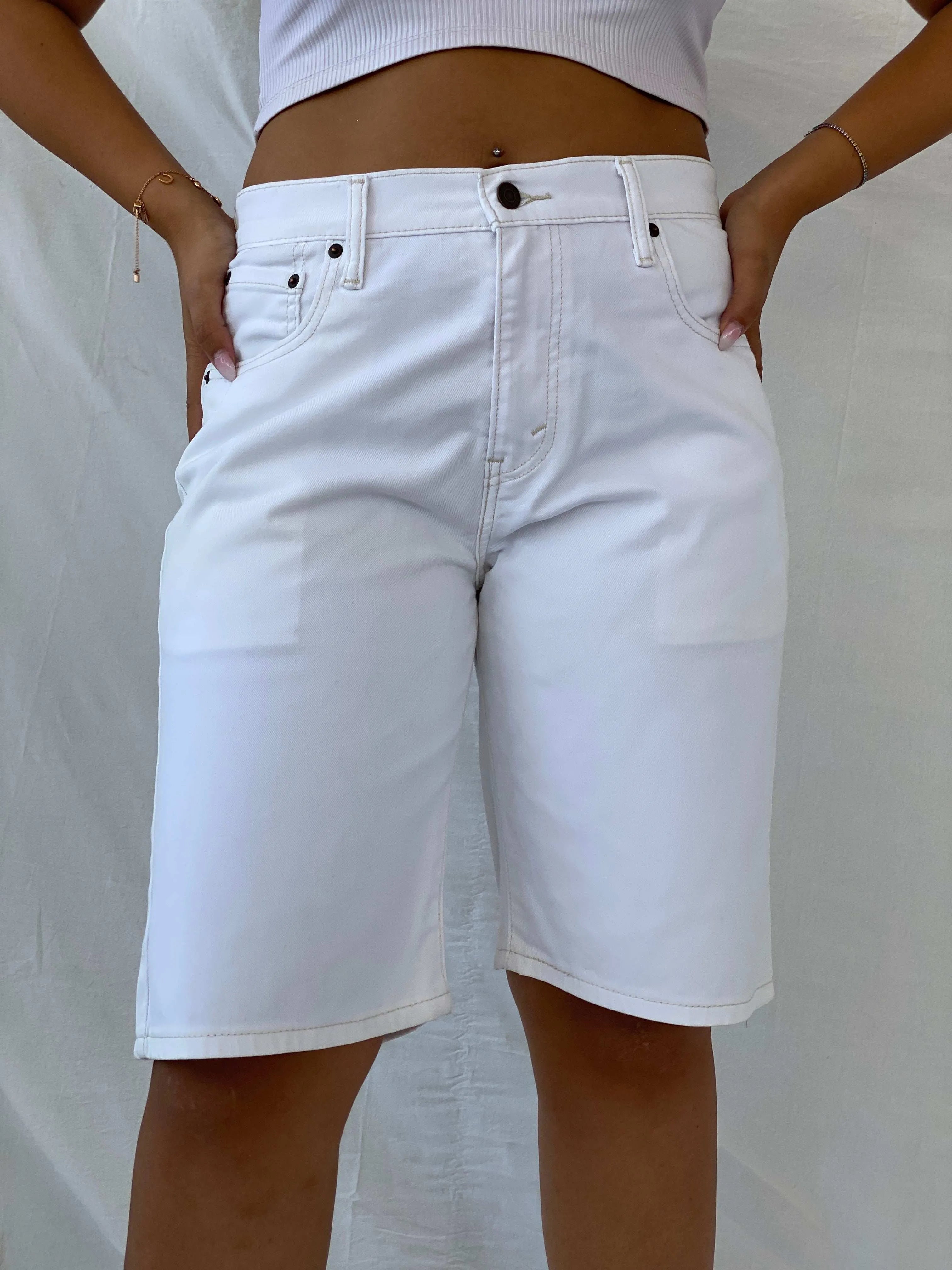 Vintage Levi’s 569 White Bermuda Jorts - W30 - Balagan Vintage Shorts 00s, 90s, denim, Dina, levis, levis jeans, shorts