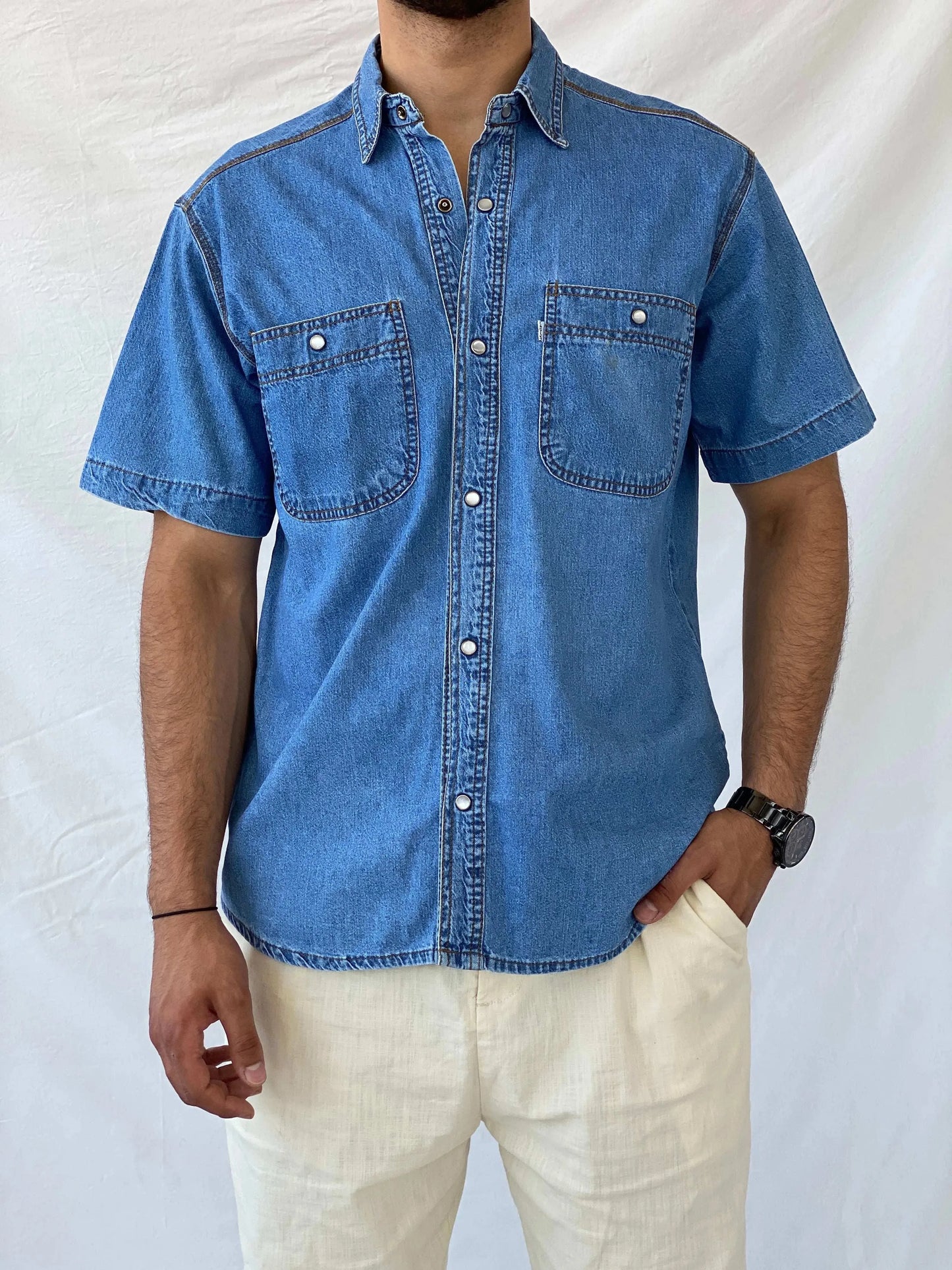 Vintage Levi's Half Sleeve Casual Denim Shirt - M - Balagan Vintage Half Sleeve Top 90s, half sleeve shirt, levis, mens shirt, printed shirt, Ramez