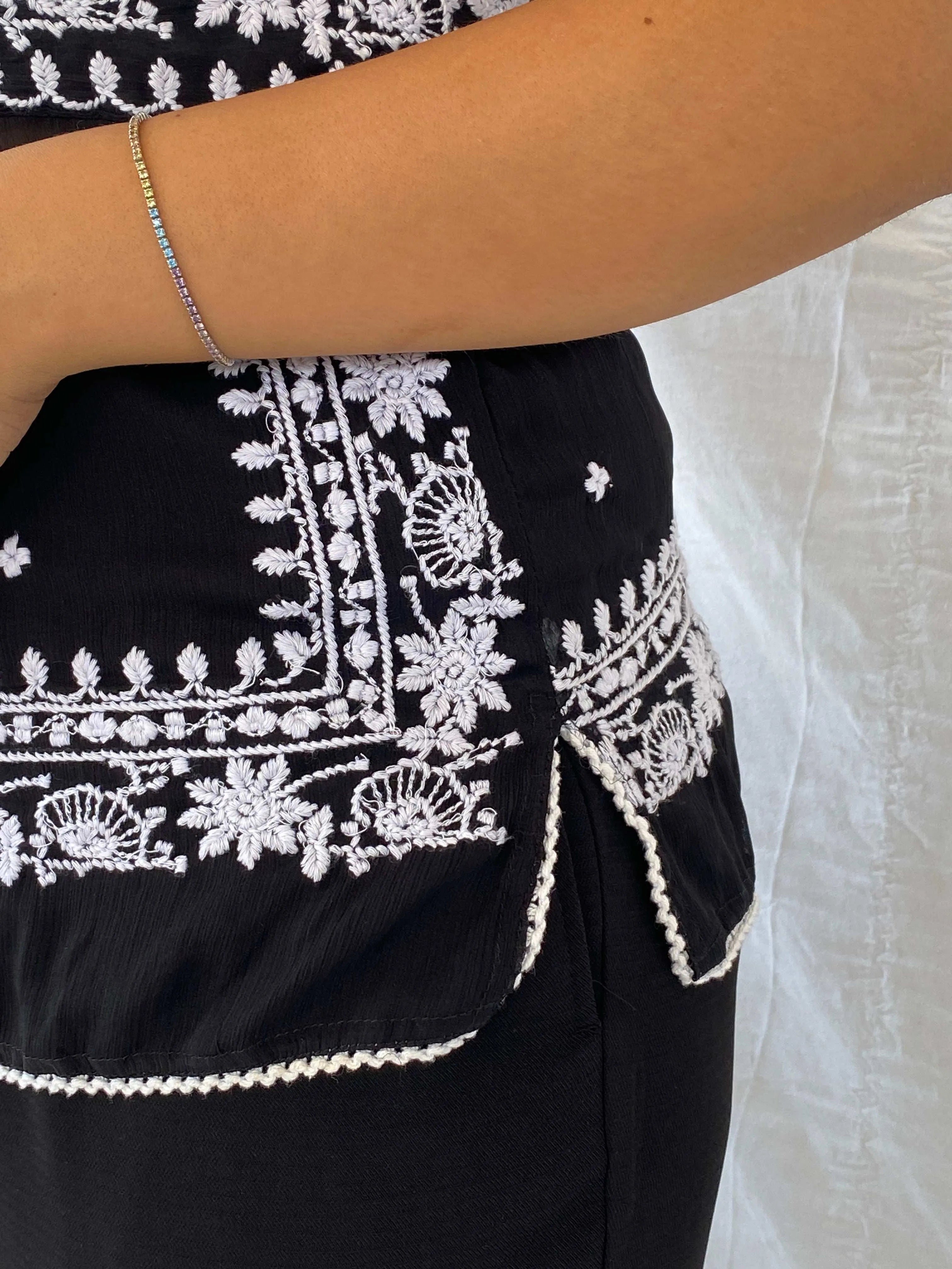 Vintage Love Notes Black Embroidered Sheer Blouse - L - Balagan Vintage Half Sleeve Top 00s, 90s, Dina, sheer