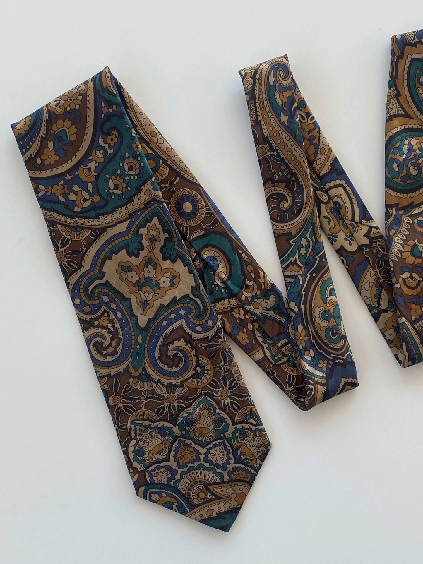 Vintage Manhattan Floral Tie - Balagan Vintage Ties 90s, print, printed tie, tie, ties, vintage, vintage tie