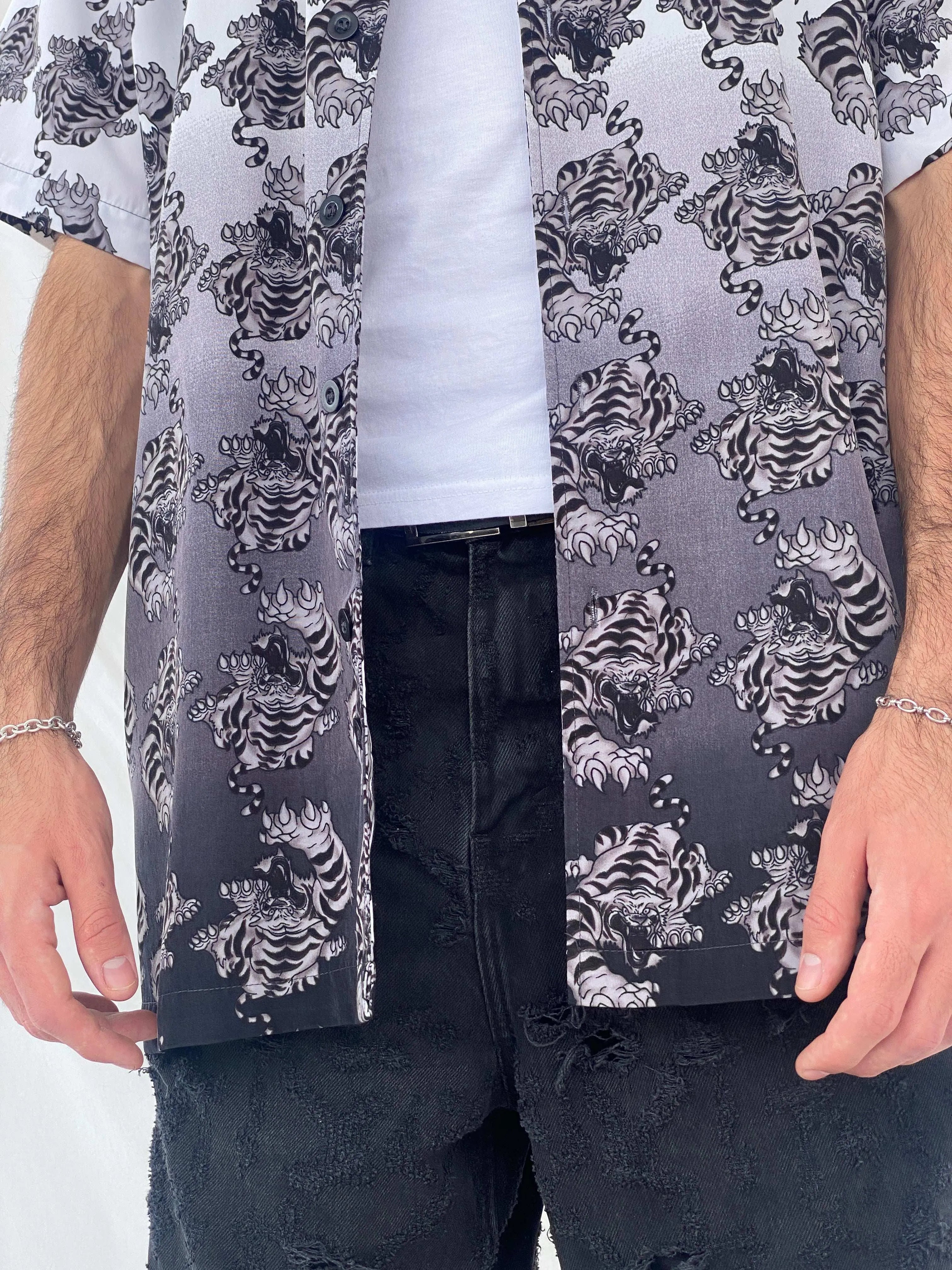 Vintage Maracky Graphic Tiger Shirt - XL - Balagan Vintage Half Sleeve Shirt 90s, Awsam, half sleeve shirt, mens shirt, printed shirt