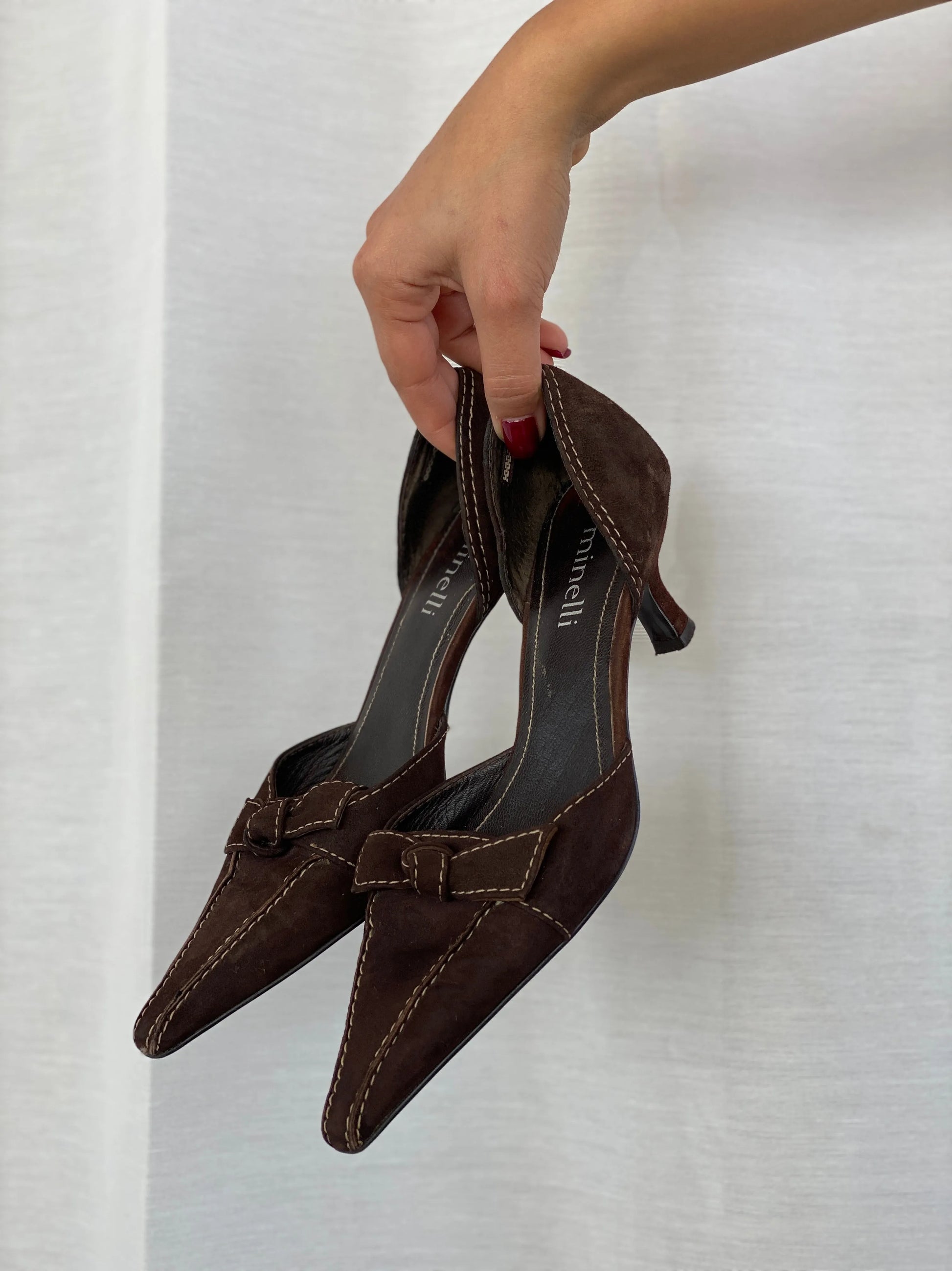 Vintage Minelli Brown Suede Big Stitch Front Bow Kitten Heels - Balagan Vintage Heels 00s, 90s, brown leather, heels, winter