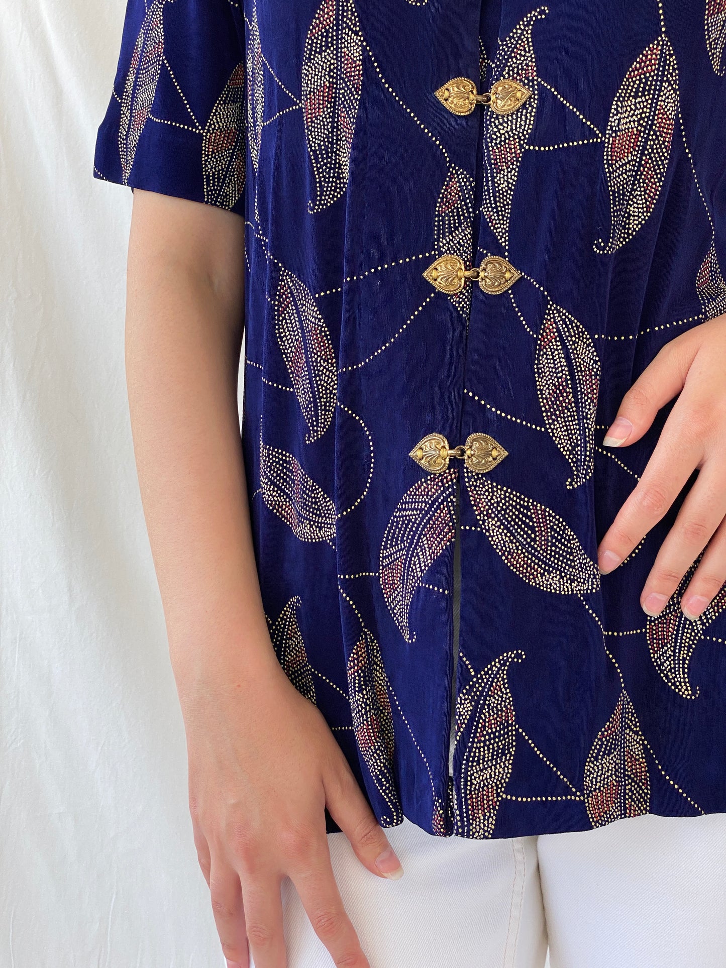 Vintage Navy Blue Gold Leaf Print Cardigan Blouse with Ornate Bronze Clasp Closures - L - Balagan Vintage Half Sleeve Shirt 00s, Ayah, cardigan, Coquette, Cottage core, half sleeve shirt, NEW IN, shirt, women shirt