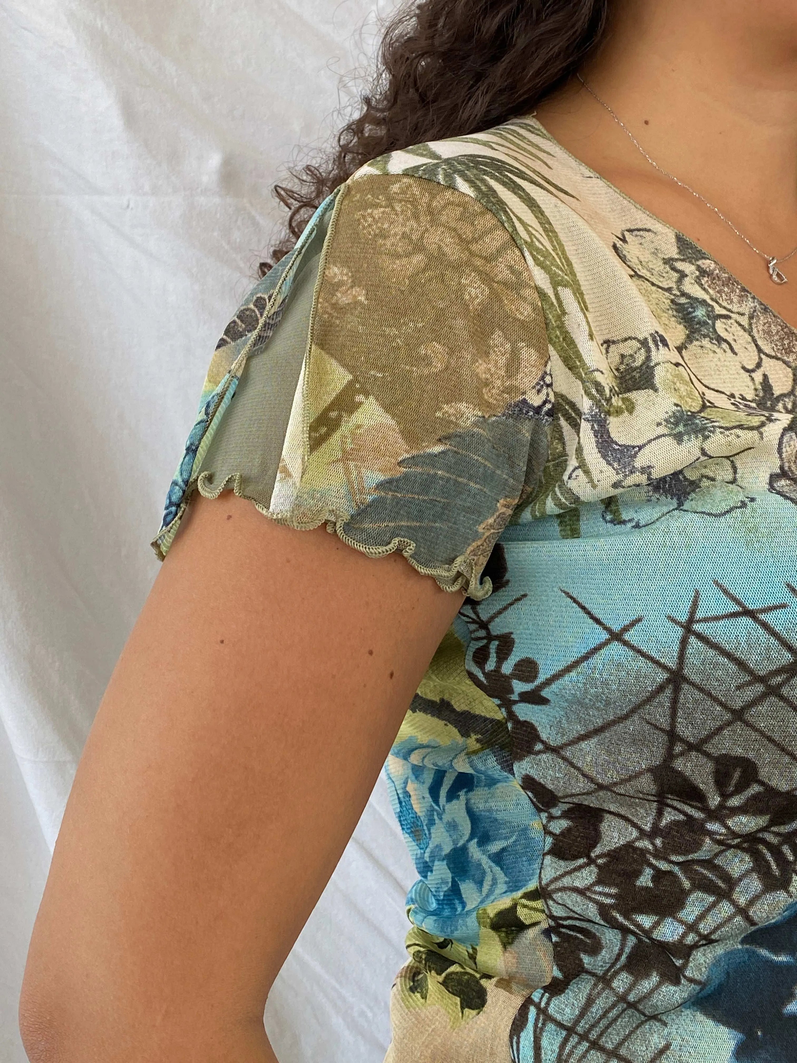 Vintage Nina Kalio Floral Green Mesh Top Size XL - Balagan Vintage Half Sleeve Top 00s, 90s, Dina, floral mesh, floral top, mesh