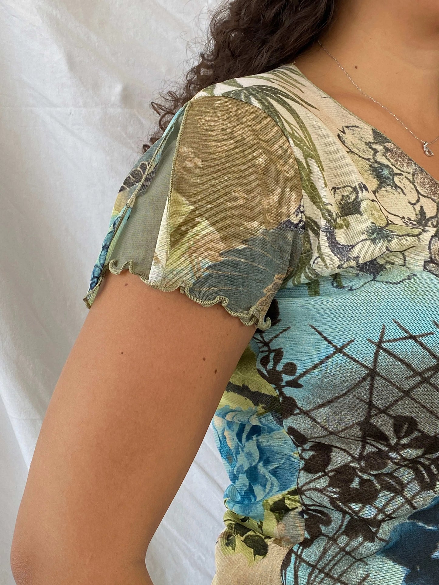 Vintage Nina Kalio Floral Green Mesh Top Size XL - Balagan Vintage Half Sleeve Top 00s, 90s, Dina, floral mesh, floral top, mesh