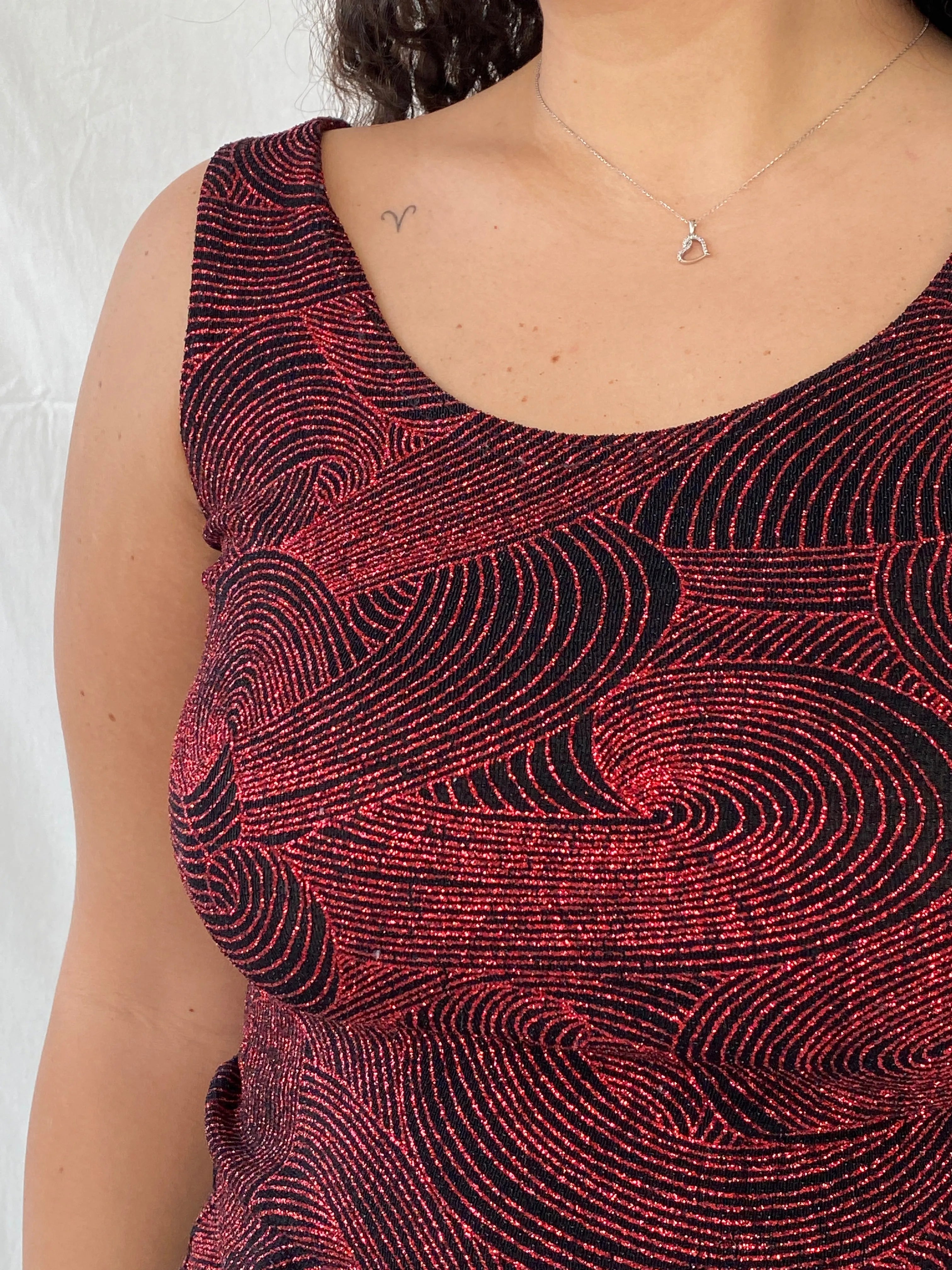 Vintage ONYX Nite Shimmery Red Groovy Sleeveless Party Top - M - Balagan Vintage Sleeveless Top 00s, 90s, Dina, groovy, mesh