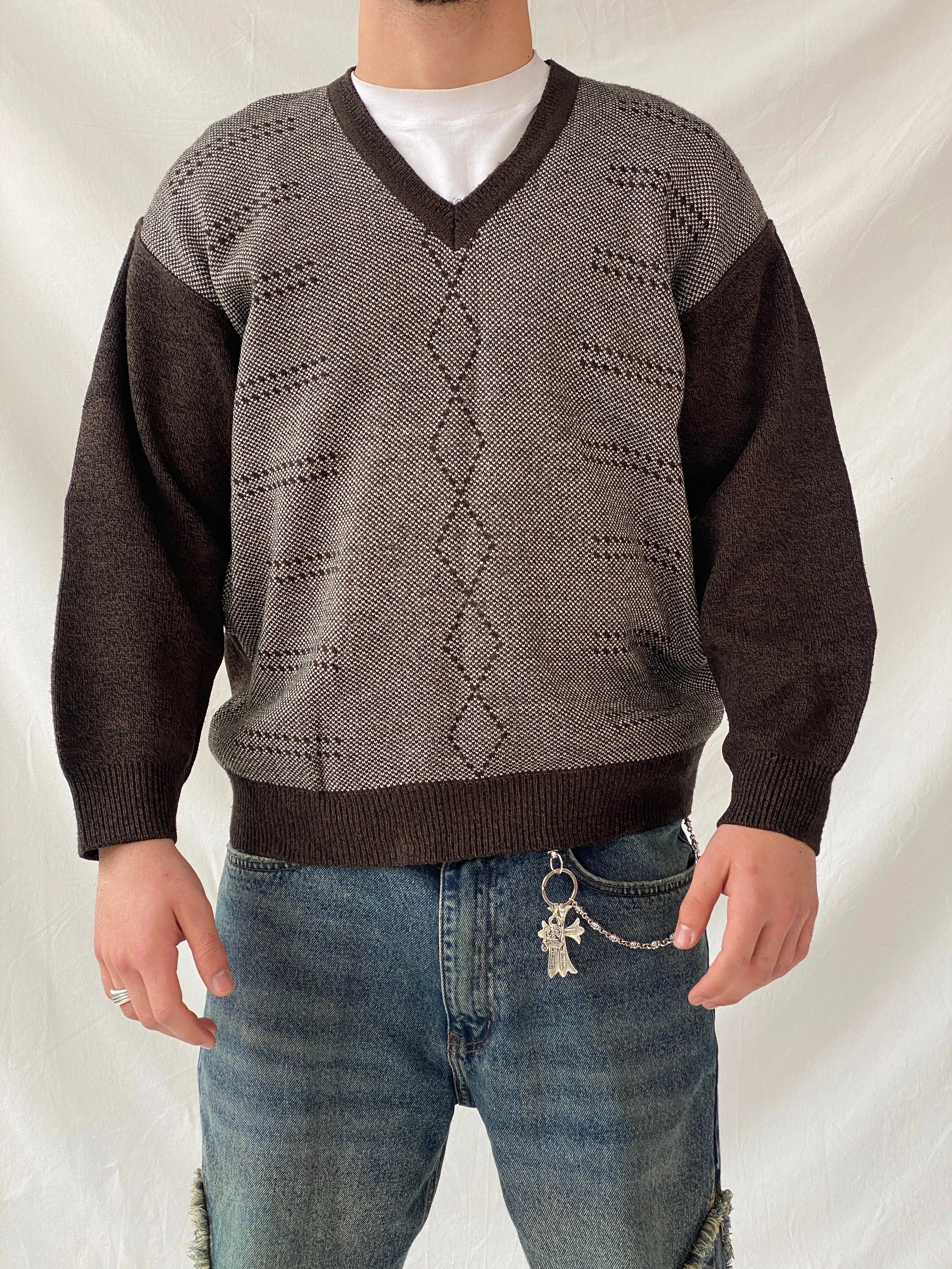 Vintage ÖzSalih Collection Brown Jumper V-Neck Knitted Sweater - M - Balagan Vintage Sweater 90s, Hamza, knit, knitted, knitted sweater, men, streetwear, vintage, vintage sweater, winter