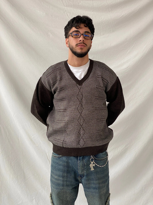 Vintage ÖzSalih Collection Brown Jumper V-Neck Knitted Sweater - M - Balagan Vintage Sweater 90s, Hamza, knit, knitted, knitted sweater, men, streetwear, vintage, vintage sweater, winter