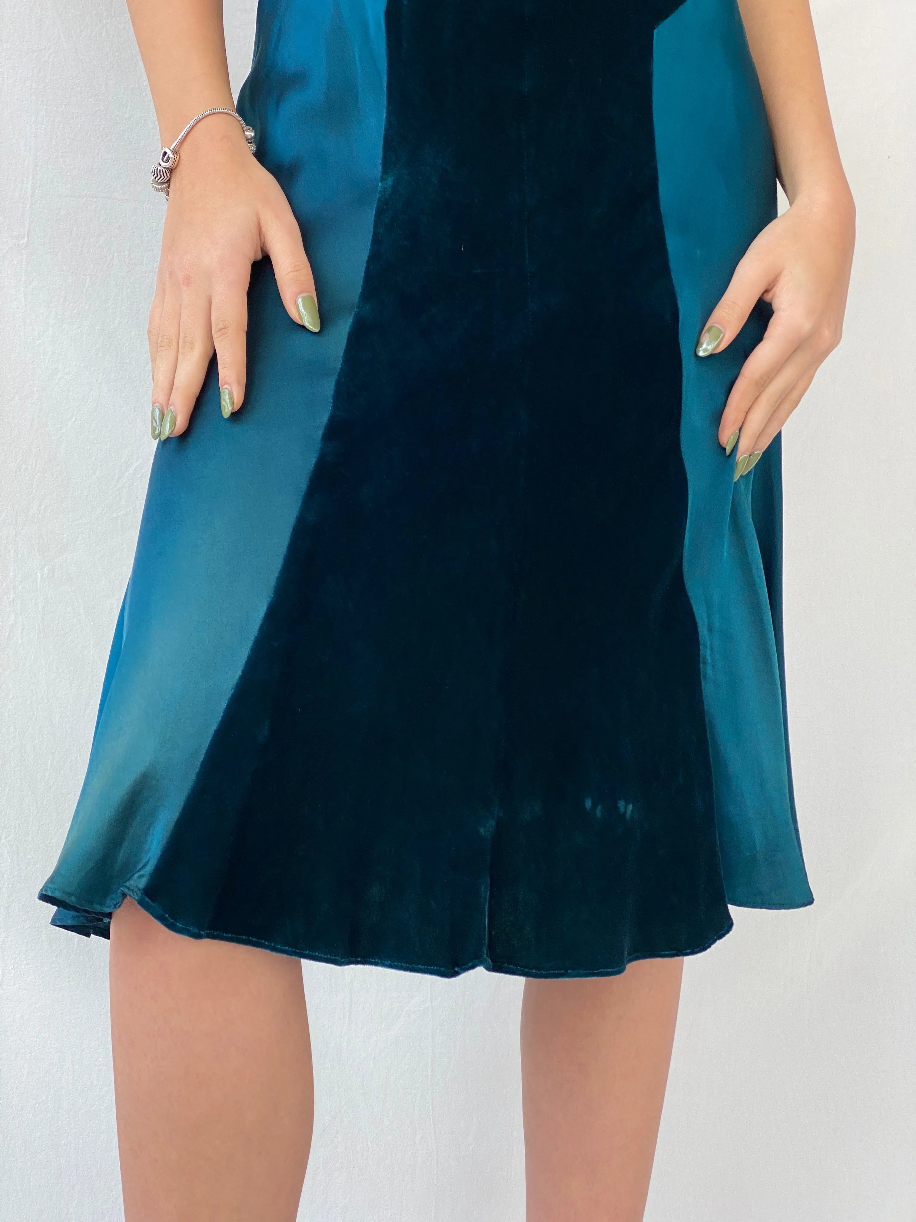 Vintage Phase Eight Green Silk Velvet Blend Midi Sleeveless Dress - M - Balagan Vintage Midi Dress 00s dress, dress, midi dress, Syntia, vintage dress, Wedding Guest