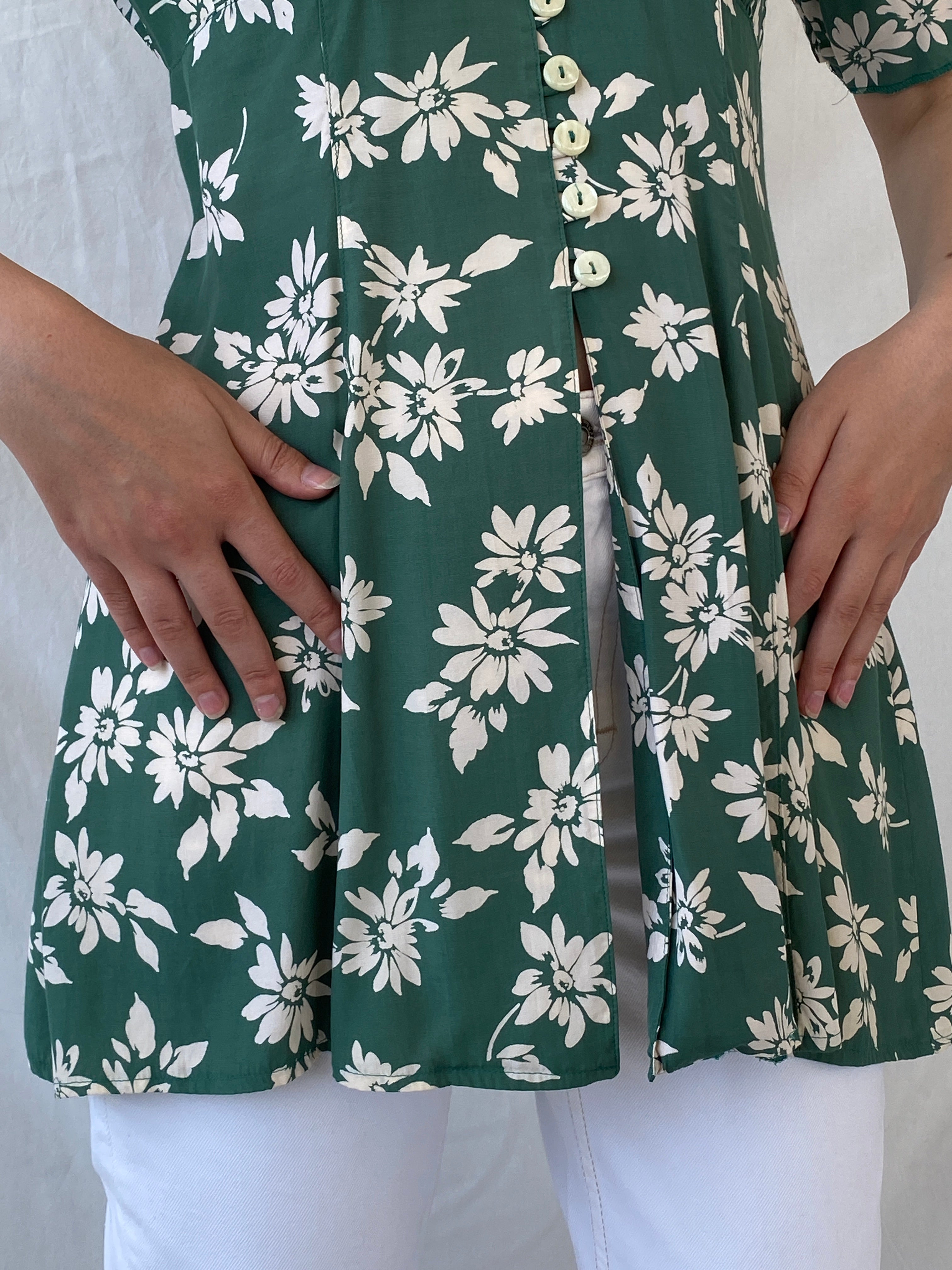 Vintage Promesse Floral Green Short Sleeve Coquette Long Cardigan Shirt - M - Balagan Vintage Half Sleeve Shirt 00s, Ayah, floral shirt, half sleeve shirt, NEW IN, shirt, women shirt