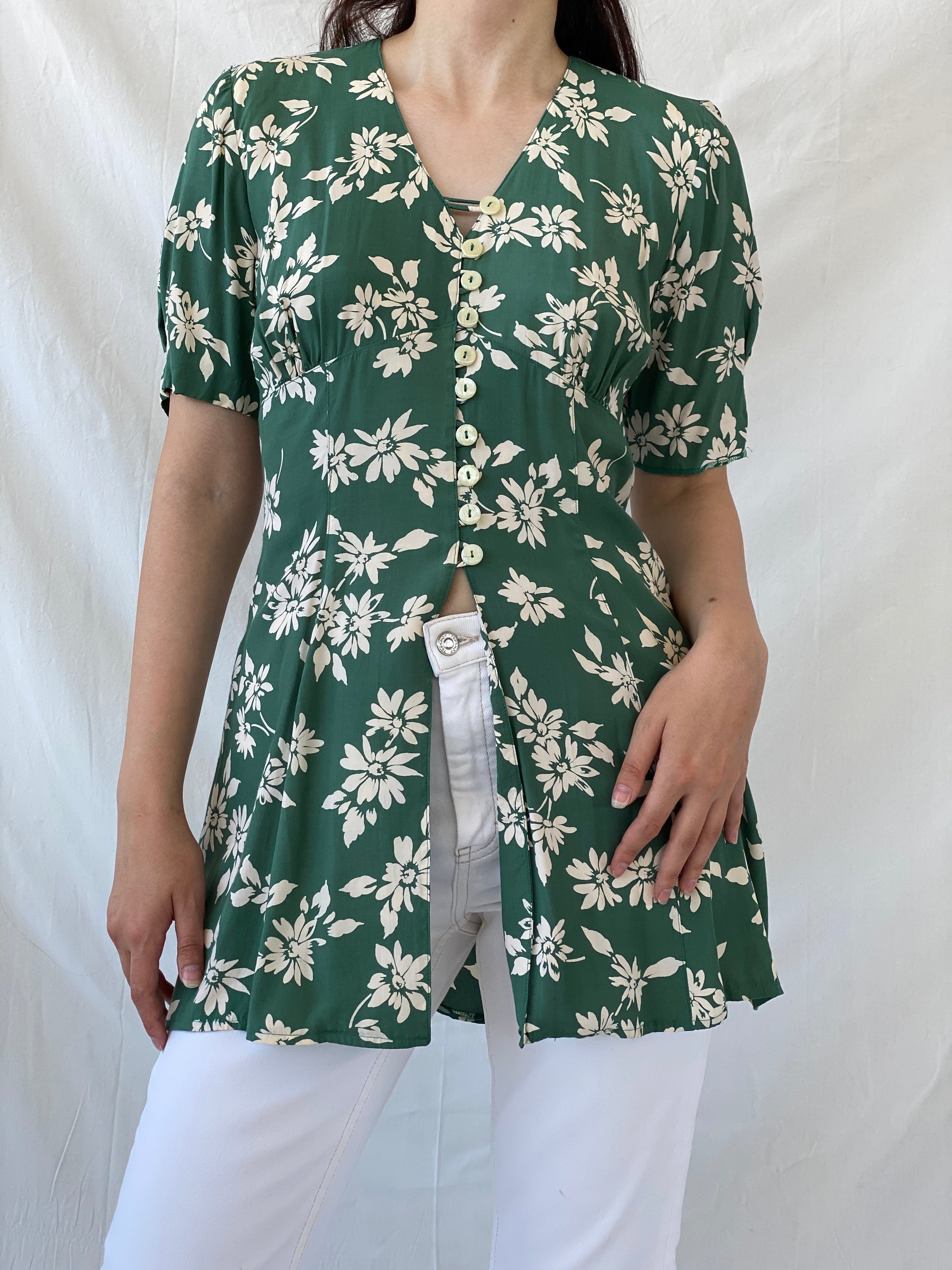 Vintage Promesse Floral Green Short Sleeve Coquette Long Cardigan Shirt - M - Balagan Vintage Half Sleeve Shirt 00s, Ayah, floral shirt, half sleeve shirt, NEW IN, shirt, women shirt