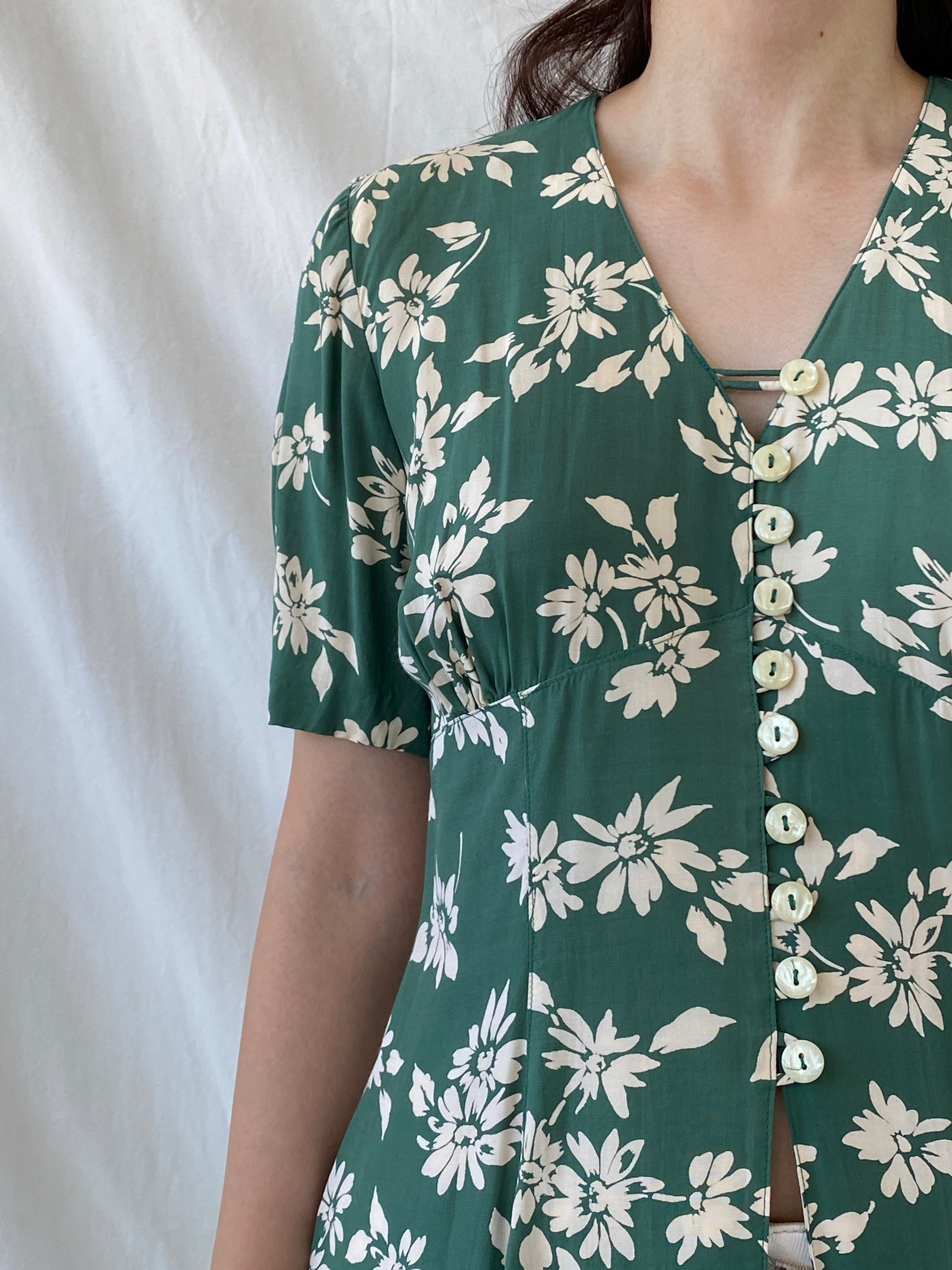 Vintage Promesse Floral Green Short Sleeve Coquette Long Cardigan Shirt - M - Balagan Vintage Half Sleeve Shirt 00s, Ayah, floral shirt, half sleeve shirt, NEW IN, shirt, women shirt