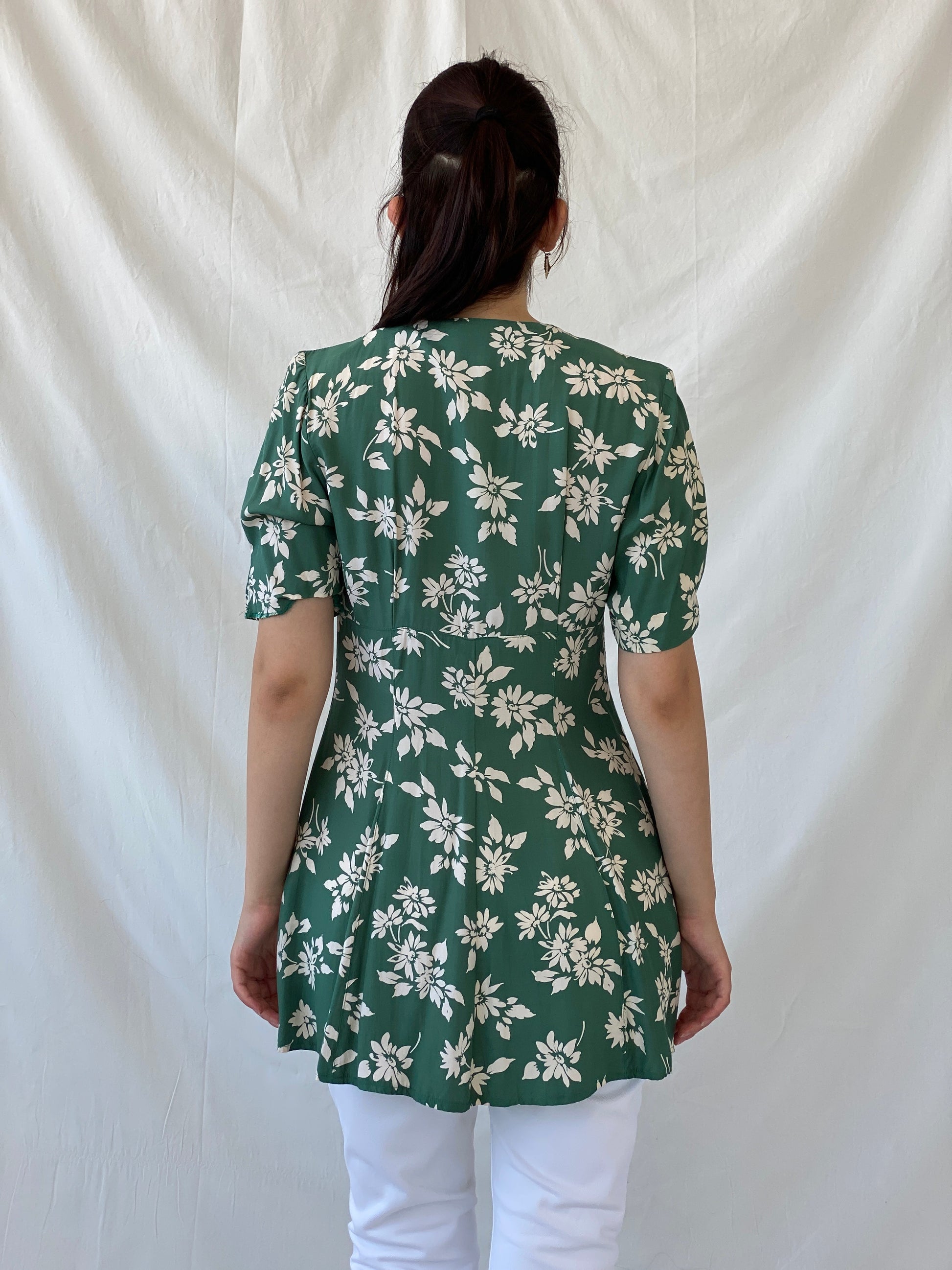 Vintage Promesse Floral Green Short Sleeve Coquette Long Cardigan Shirt - M - Balagan Vintage Half Sleeve Shirt 00s, Ayah, floral shirt, half sleeve shirt, NEW IN, shirt, women shirt
