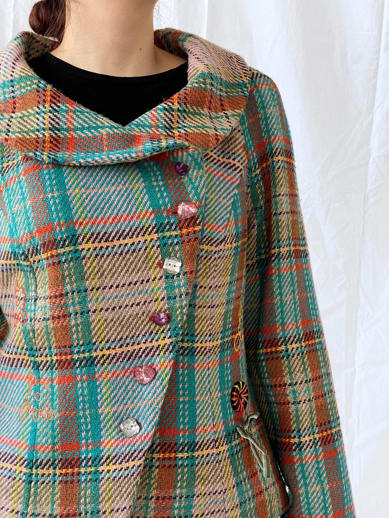 Vintage Rainbow Plaid Whimsy Exaggerated Collar Women’s Blazer - L - Balagan Vintage Jacket 00s, 90s, Ayah, floral embroidery, full sleeve blazer, jacket