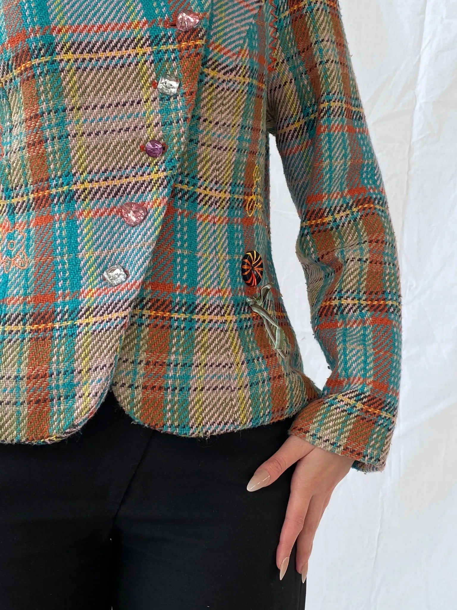 Vintage Rainbow Plaid Whimsy Exaggerated Collar Women’s Blazer - L - Balagan Vintage Jacket 00s, 90s, Ayah, floral embroidery, full sleeve blazer, jacket