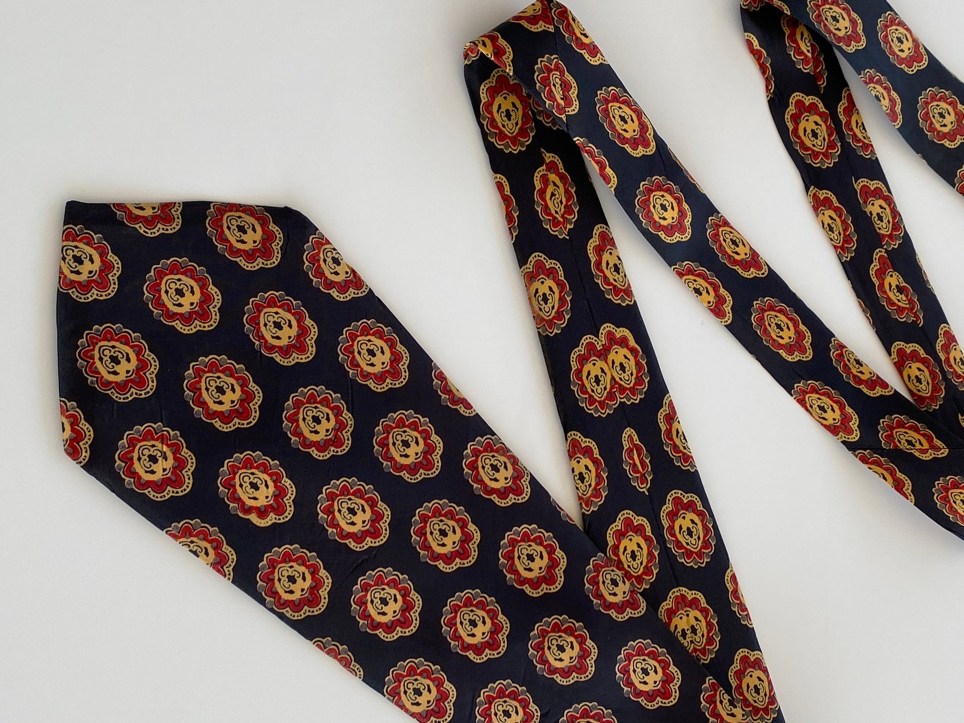 Vintage Régence Printed Men’s Neck Tie - Balagan Vintage Ties printed ties, tie, vintage, vintage ties