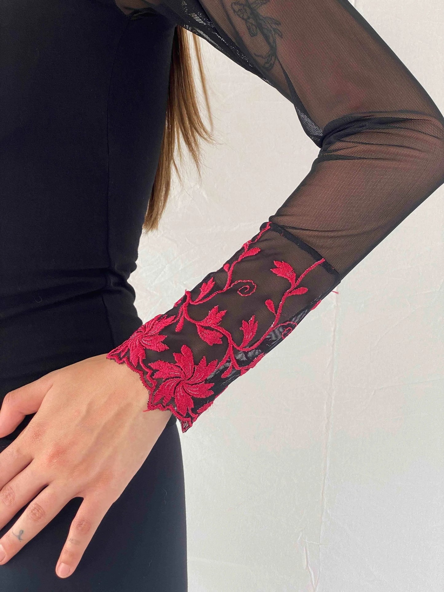 Vintage Semi Sheer Top With Floral Embroidery - Balagan Vintage Sheer Top 90s, Mira