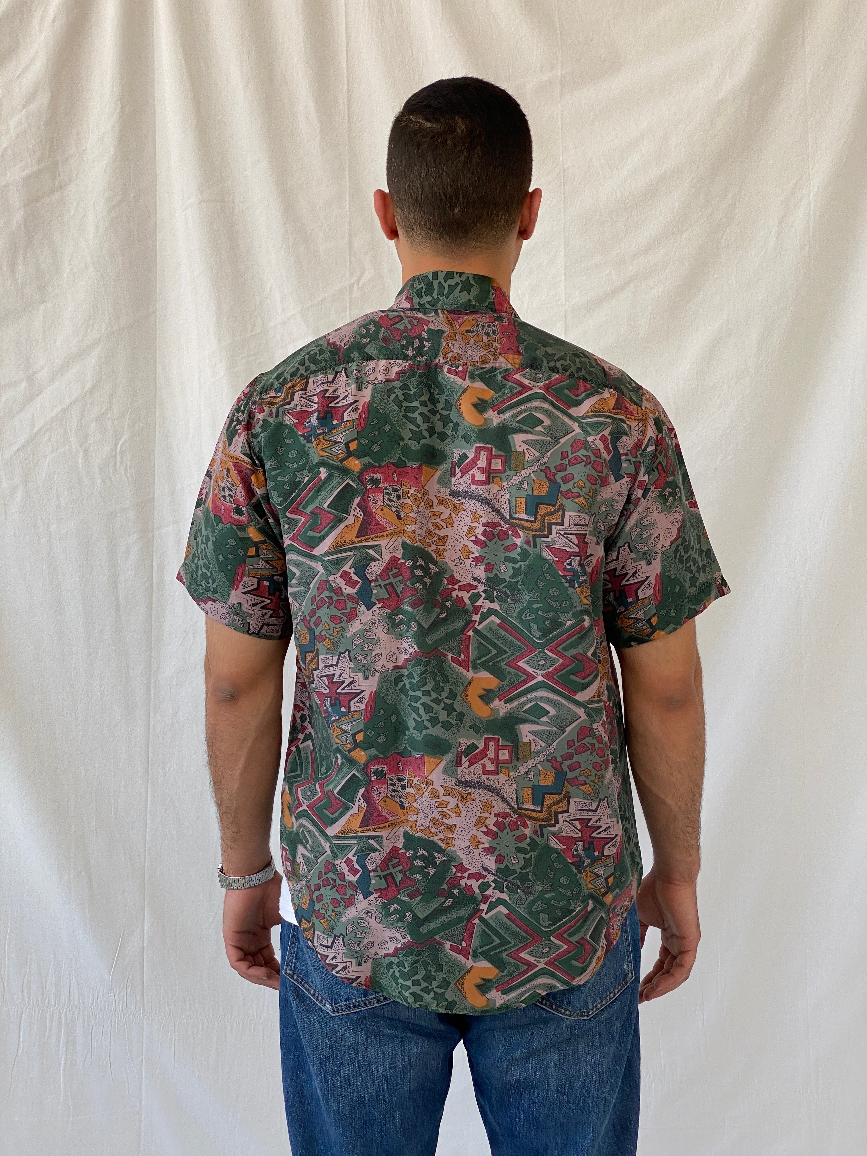 Vintage Shizhuang Abstract Men’s Short Sleeve Green Geometric Shirt - L - Balagan Vintage Half Sleeve Shirt 90s, half sleeve shirt, Hawaiian shirt, mens shirt, printed shirt, Ramez, silk