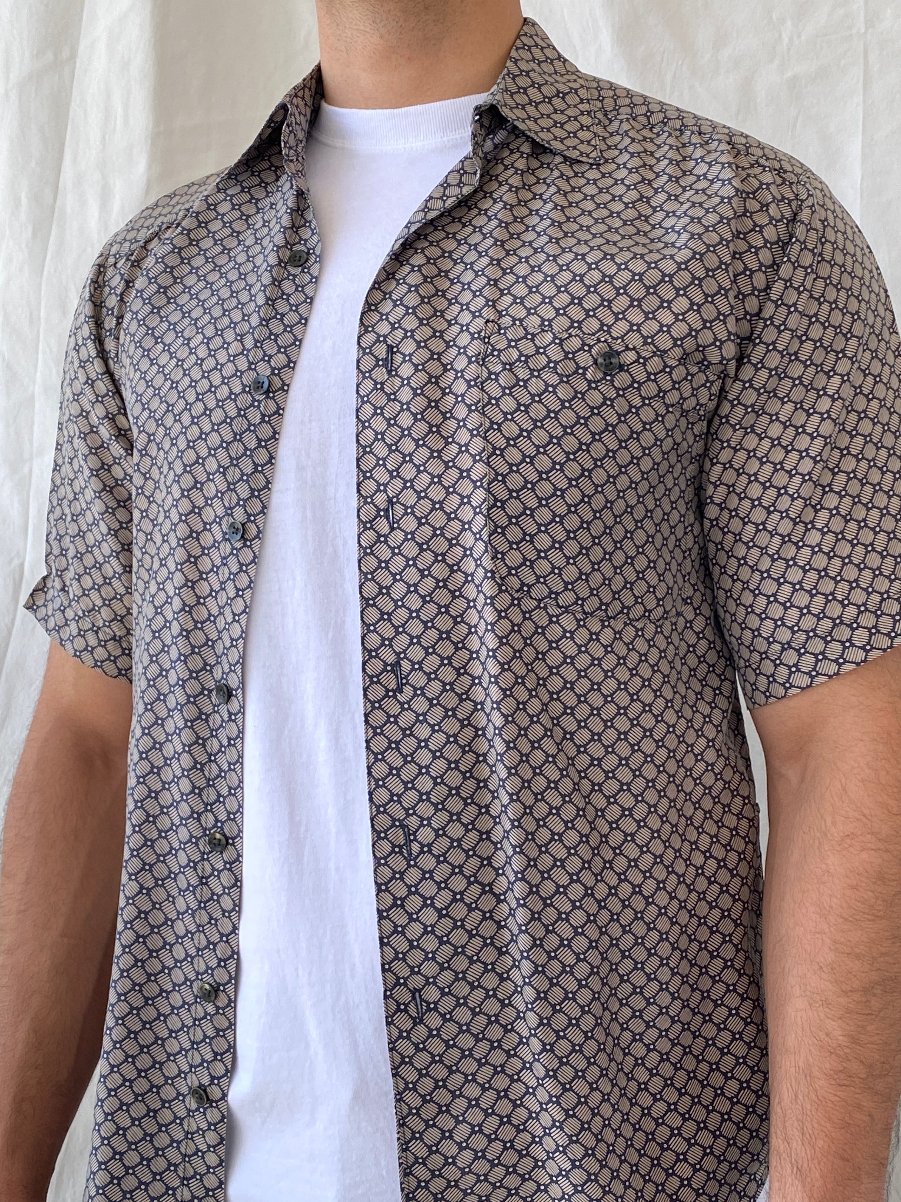 Vintage SILK UOMO by NAK Men’s Beige Navy Short Sleeve Silk Shirt - S - Balagan Vintage Half Sleeve Shirt 90s, half sleeve shirt, mens shirt, printed shirt, printed silk shirt, Ramez, silk, silk shirt