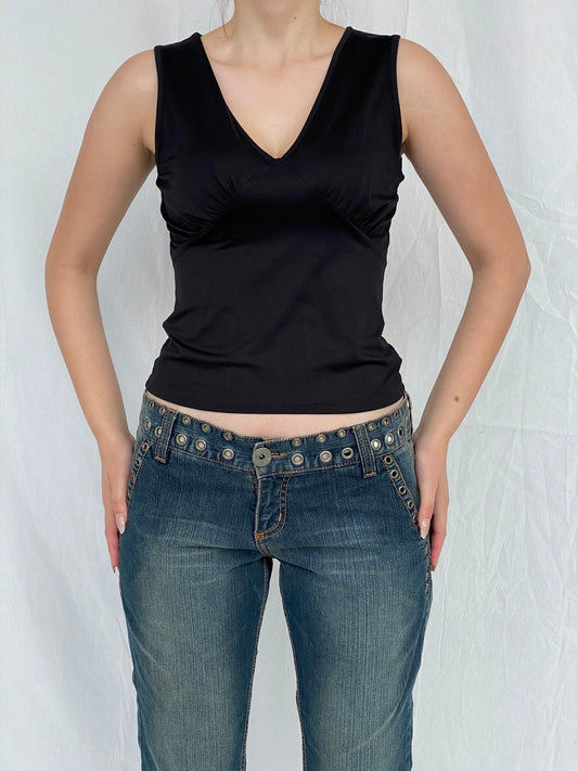 Vintage Women’s Black Sleeveless V-Neck Basic Top - M - Balagan Vintage Sleeveless Top 00s, 90s, Ayah, sleeveless top