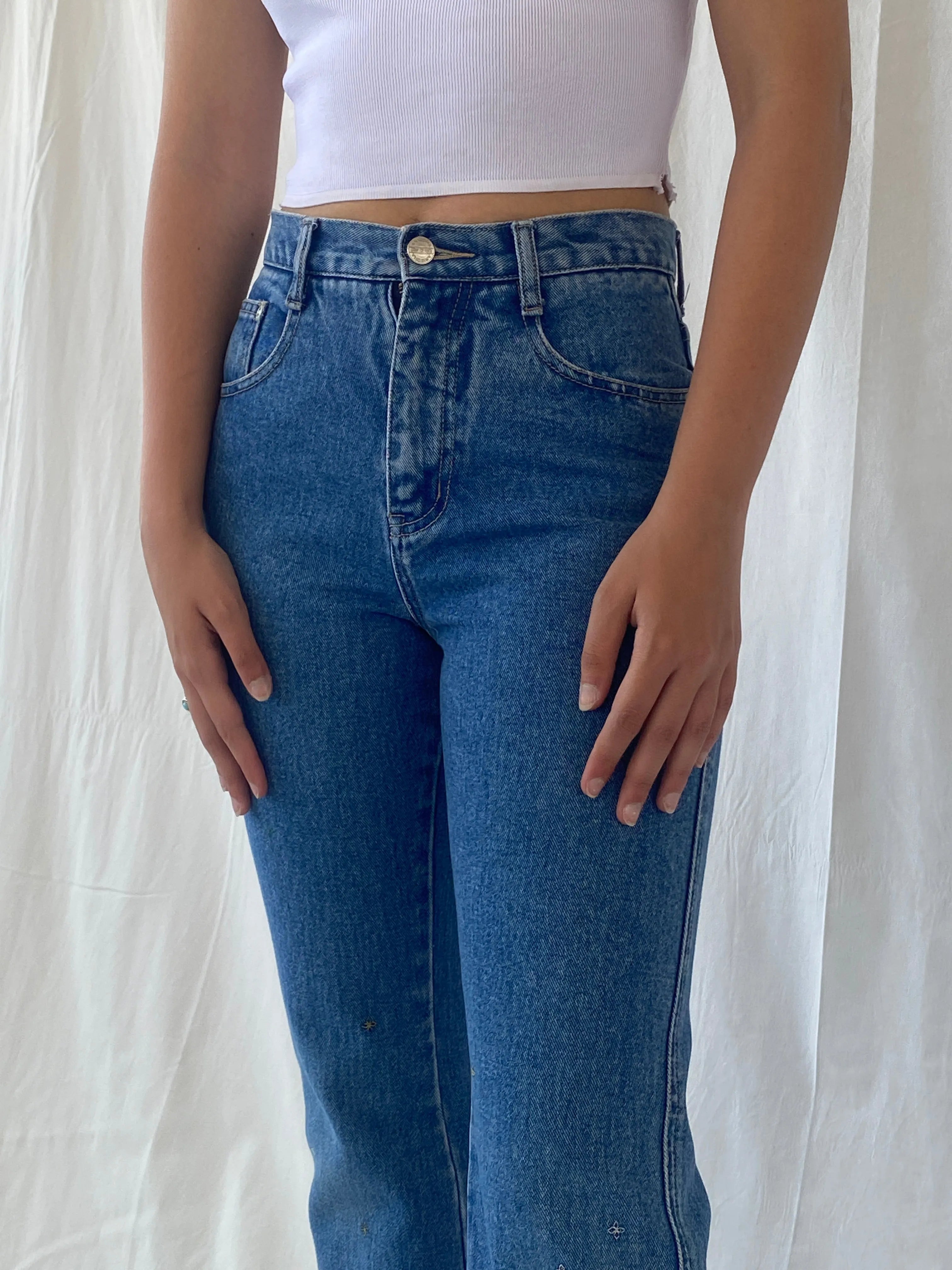 Vintage Y2K Arizona Embroidered Flower Design Women’s Jeans - 34EUR - Balagan Vintage Jeans 00s, Celine, denim, jeans, vintage jeans, women jeans